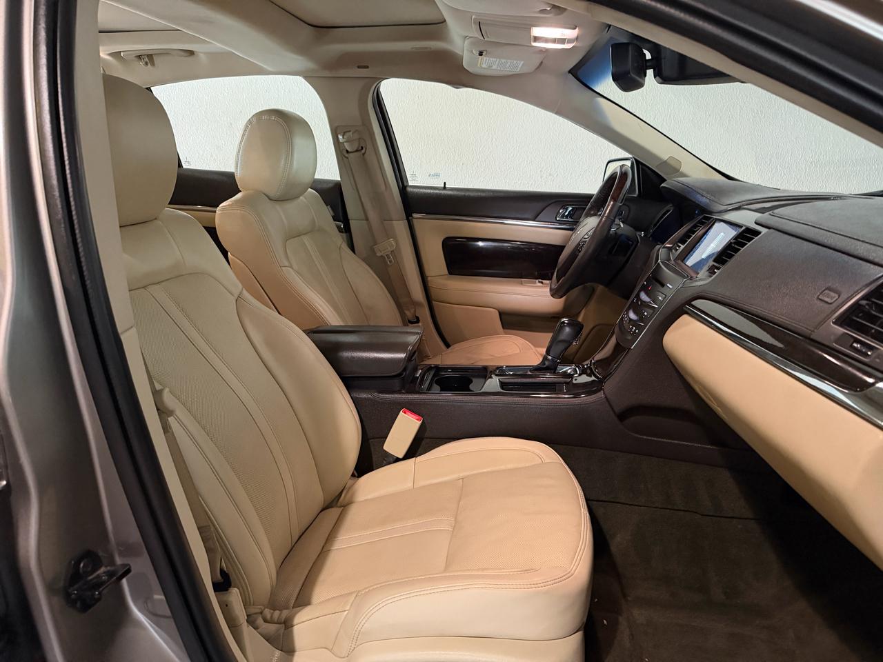 Lincoln MKS EcoBoost AWD 2016
