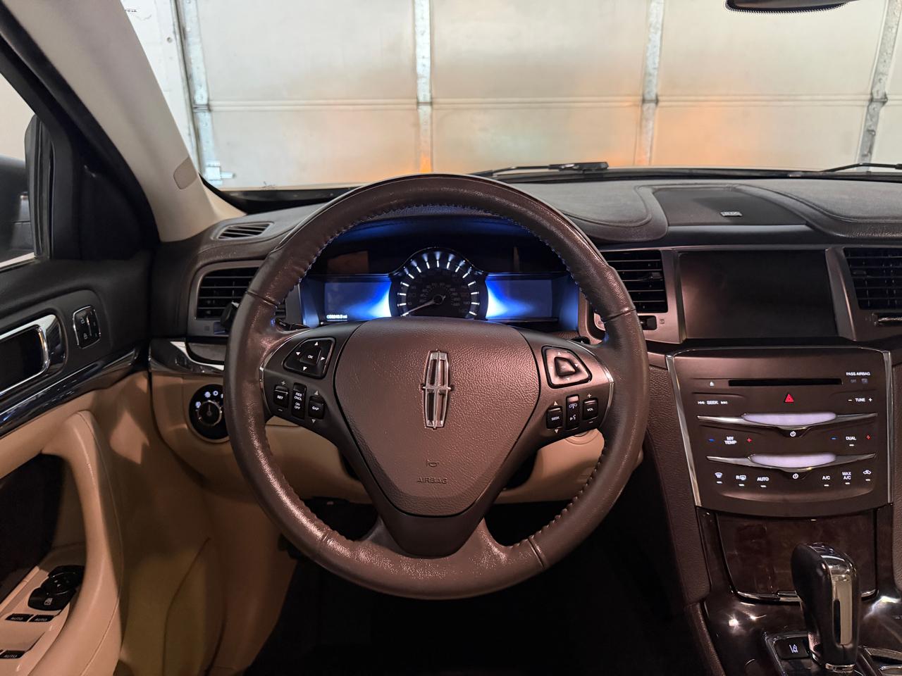 Lincoln MKS EcoBoost AWD 2016