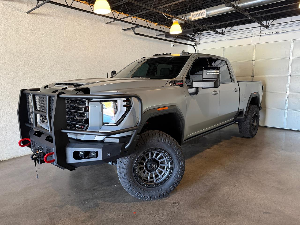 2025 GMC Sierra 2500HD AT4 Crew Cab 4WD