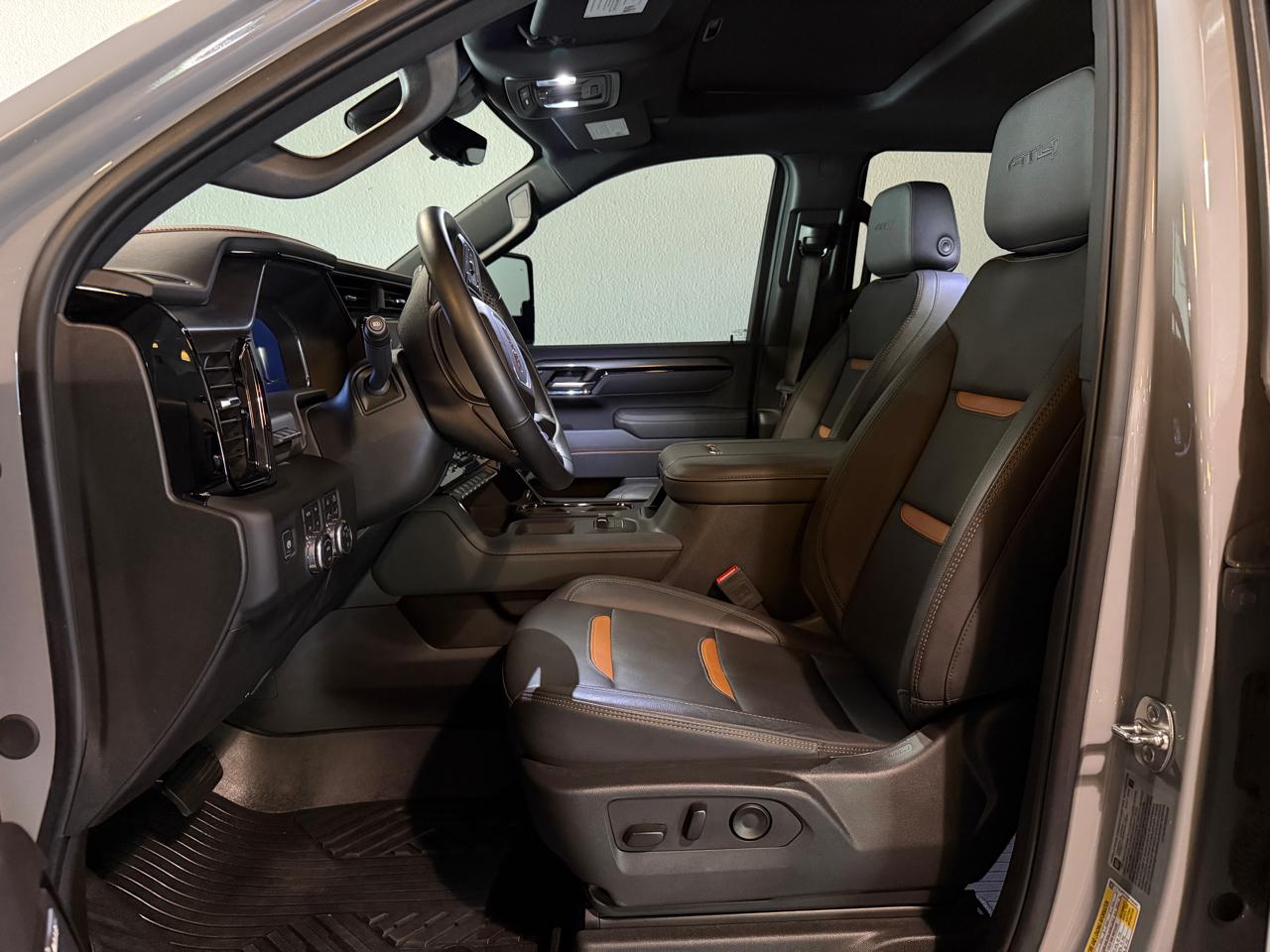 GMC Sierra 2500HD AT4 Crew Cab 4WD 2025