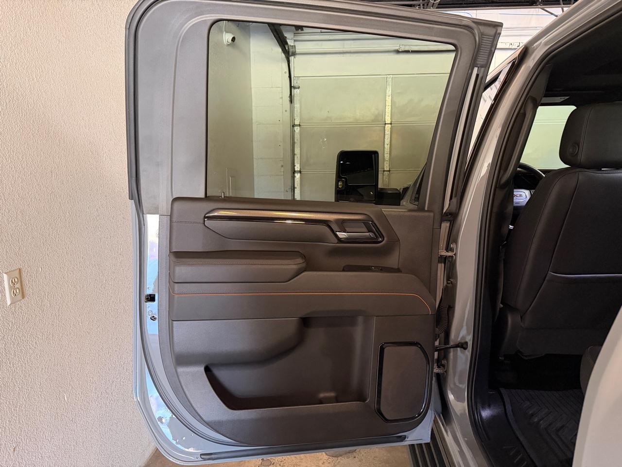 GMC Sierra 2500HD AT4 Crew Cab 4WD 2025