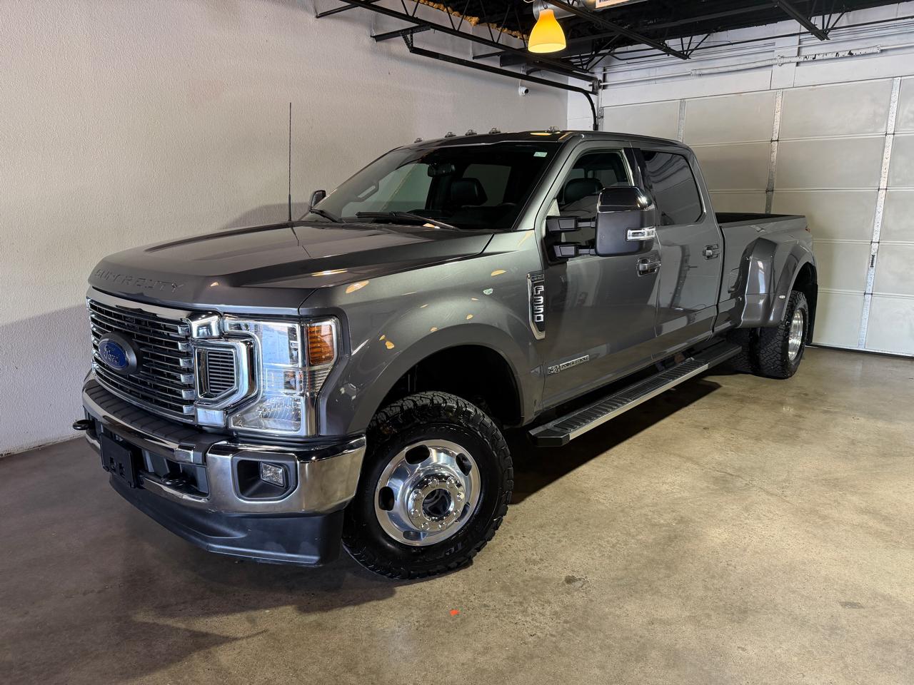 Ford F-350 SD Lariat Crew Cab 4WD DRW 2022