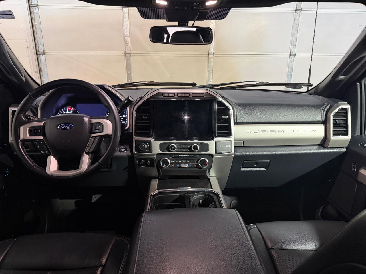 Ford F-350 SD Lariat Crew Cab 4WD DRW 2022