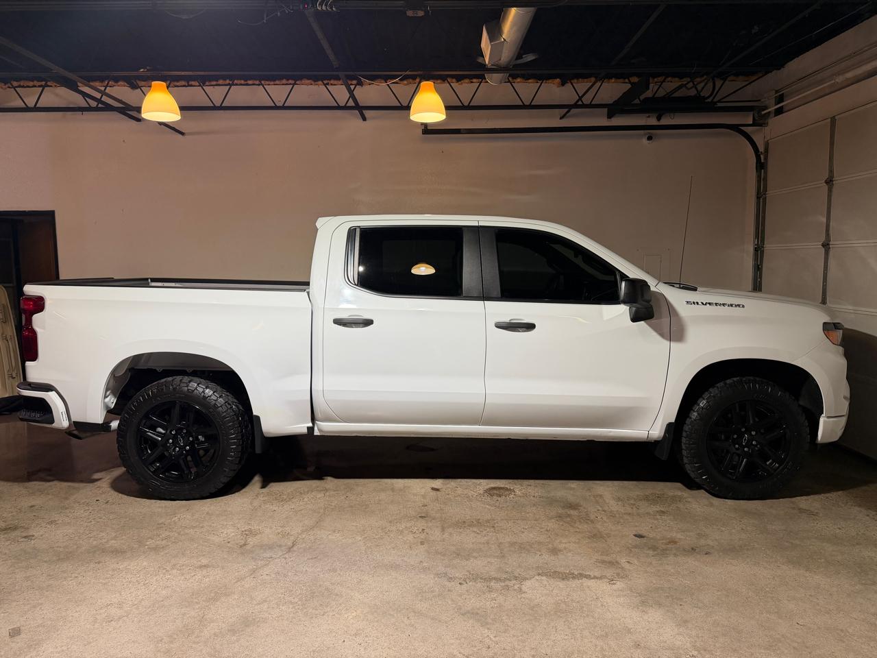 Chevrolet Silverado 1500 Custom Crew Cab 4WD 2022