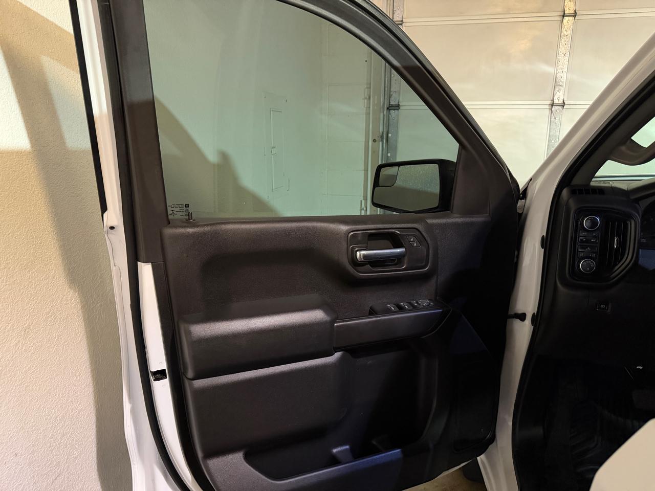 Chevrolet Silverado 1500 Custom Crew Cab 4WD 2022