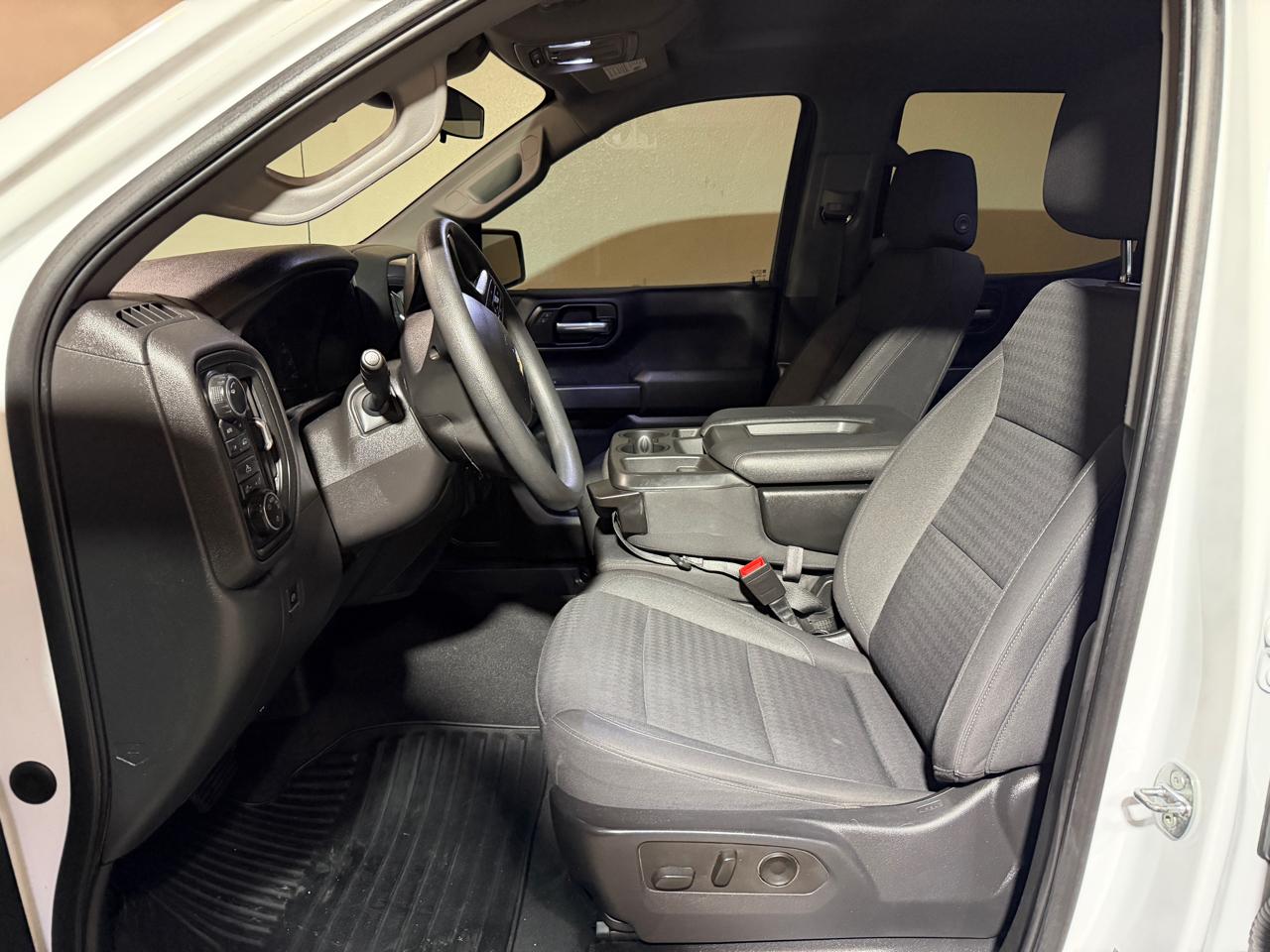 Chevrolet Silverado 1500 Custom Crew Cab 4WD 2022