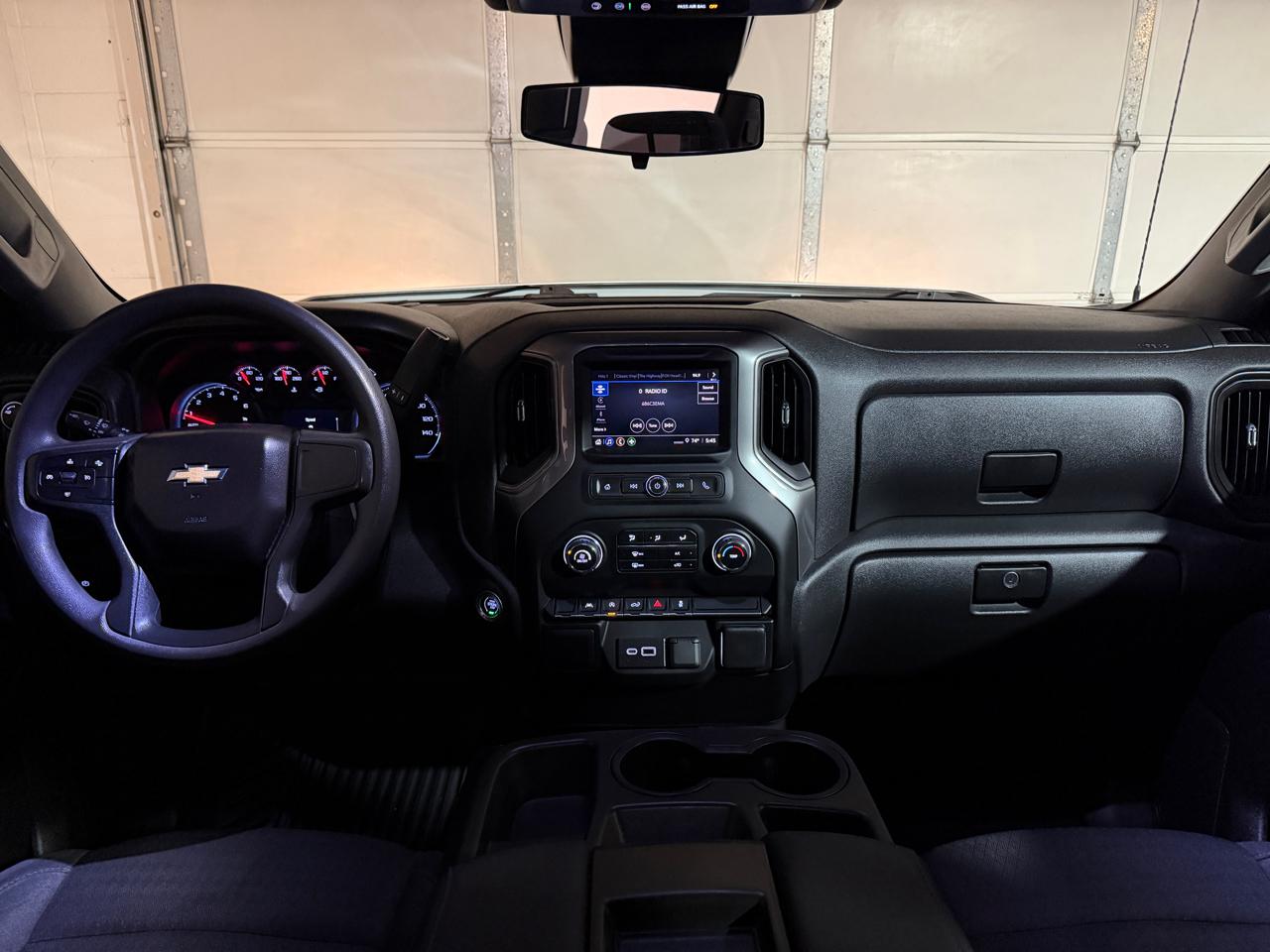 Chevrolet Silverado 1500 Custom Crew Cab 4WD 2022