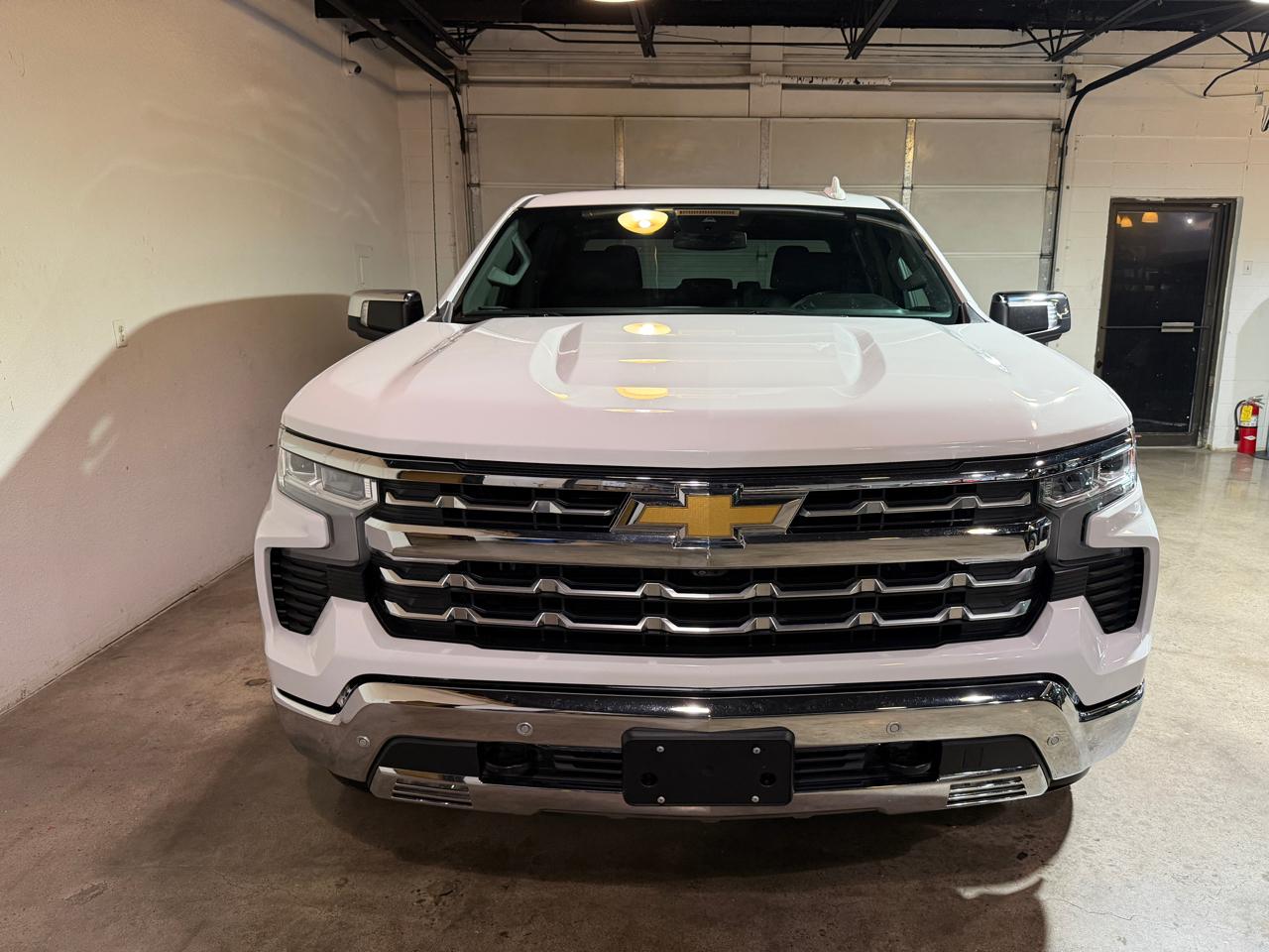 Chevrolet Silverado 1500 LTZ Crew Cab 4WD 2023