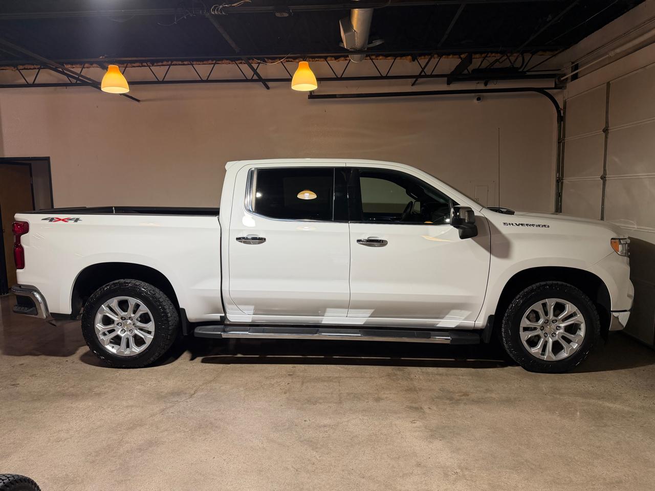 Chevrolet Silverado 1500 LTZ Crew Cab 4WD 2023