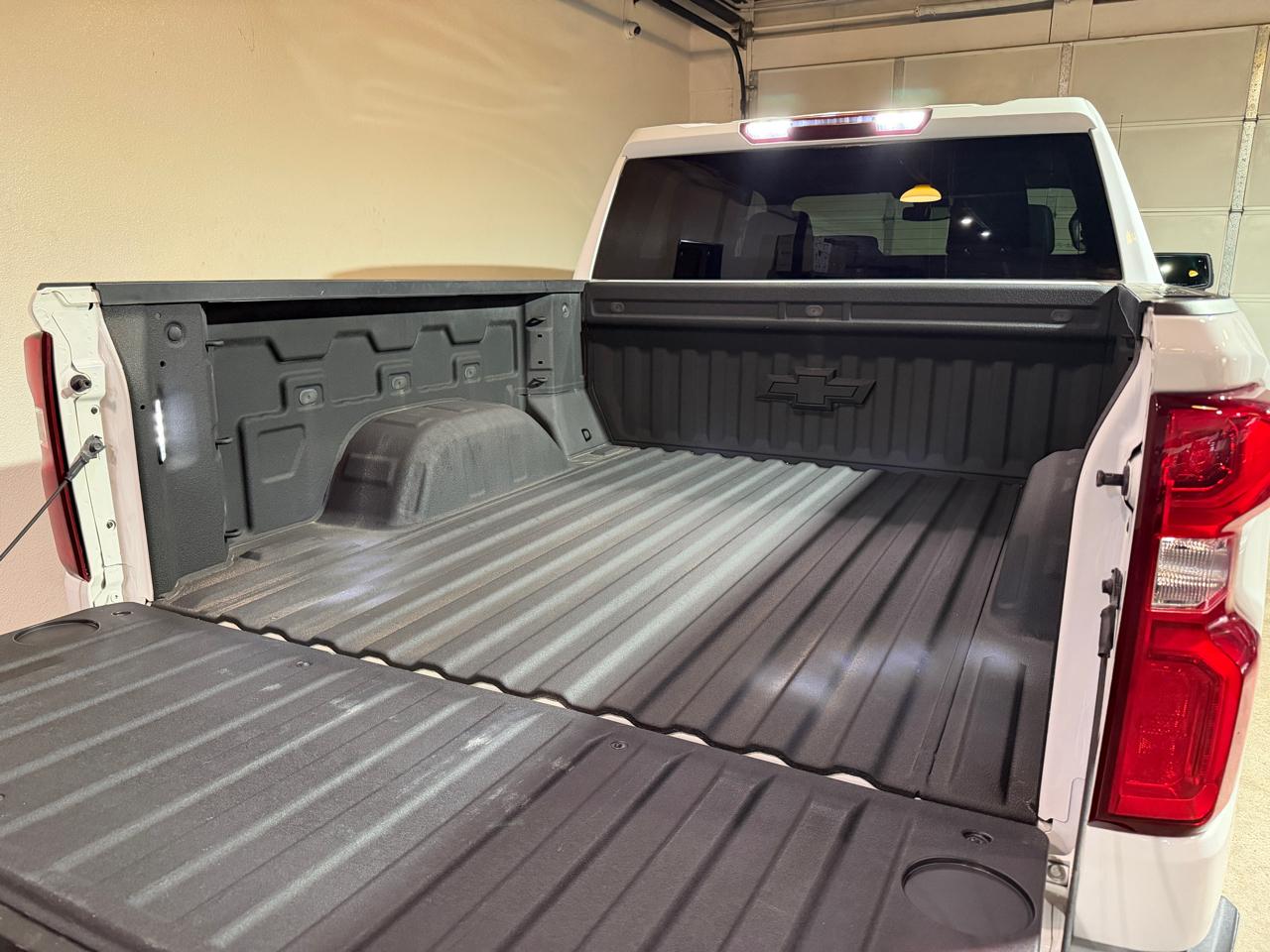 Chevrolet Silverado 1500 LTZ Crew Cab 4WD 2023