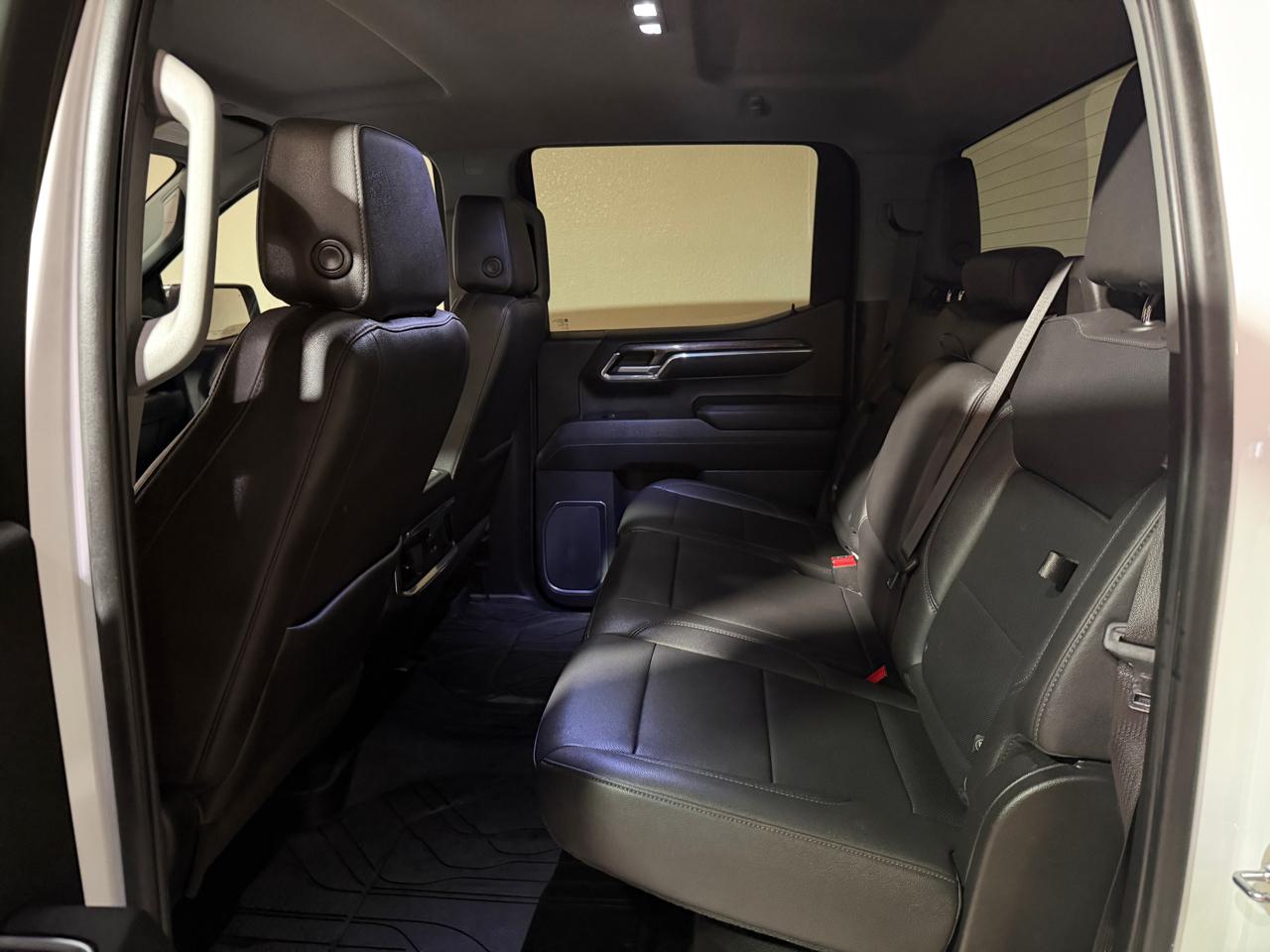 Chevrolet Silverado 1500 LTZ Crew Cab 4WD 2023