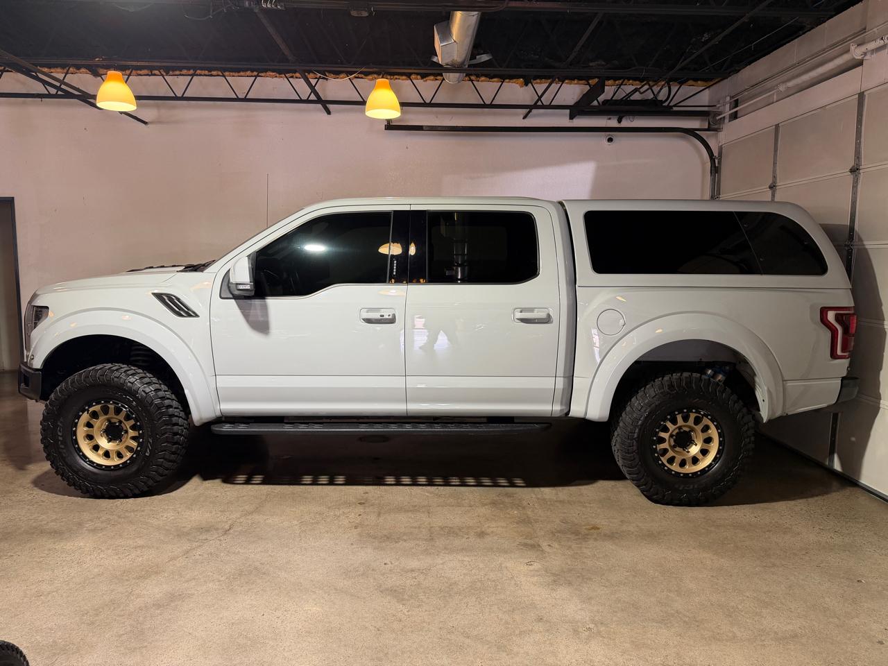 Ford F-150 Raptor SuperCrew 4WD 2017