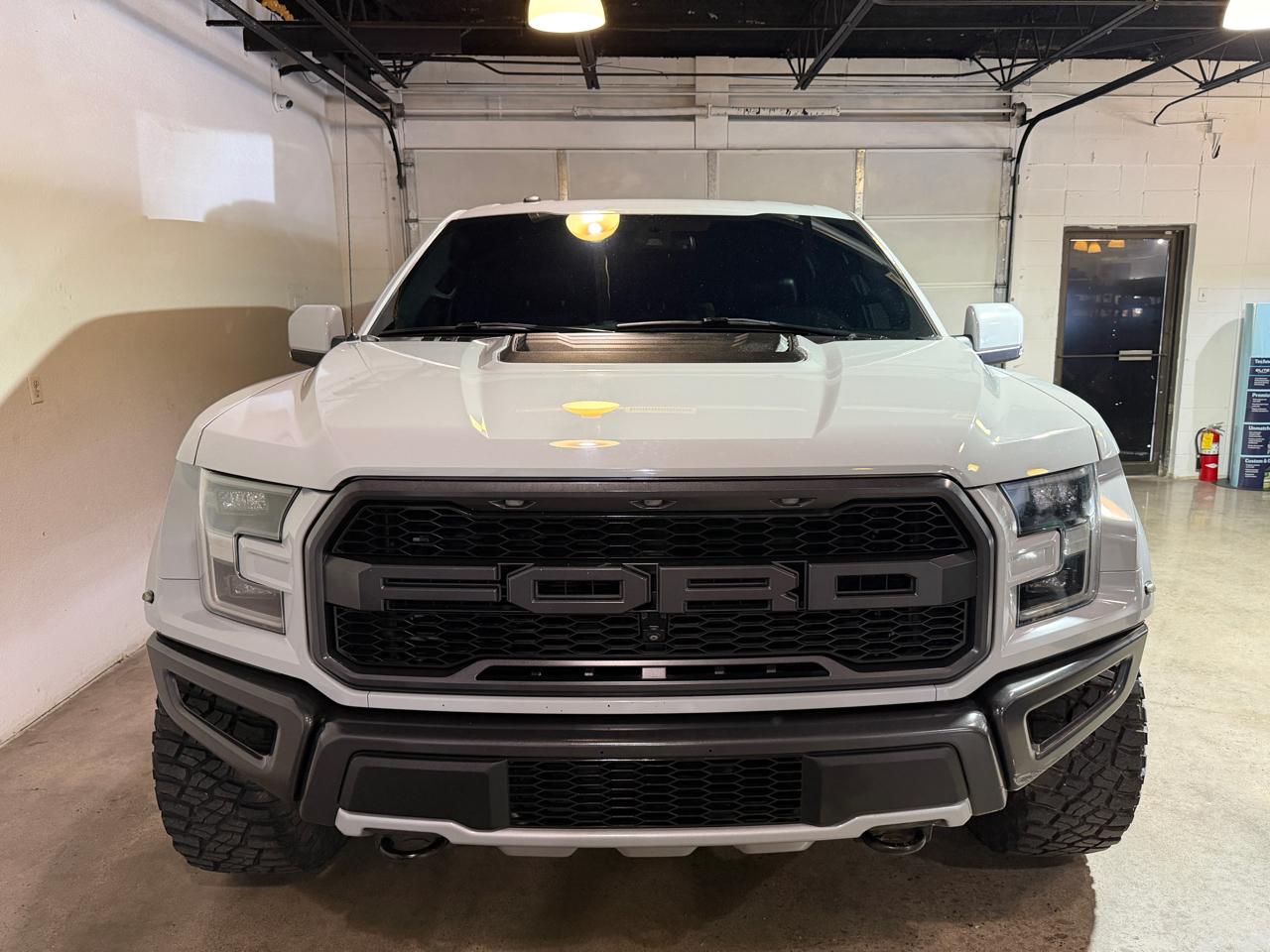 Ford F-150 Raptor SuperCrew 4WD 2017