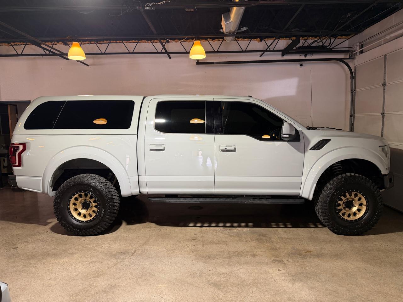 Ford F-150 Raptor SuperCrew 4WD 2017