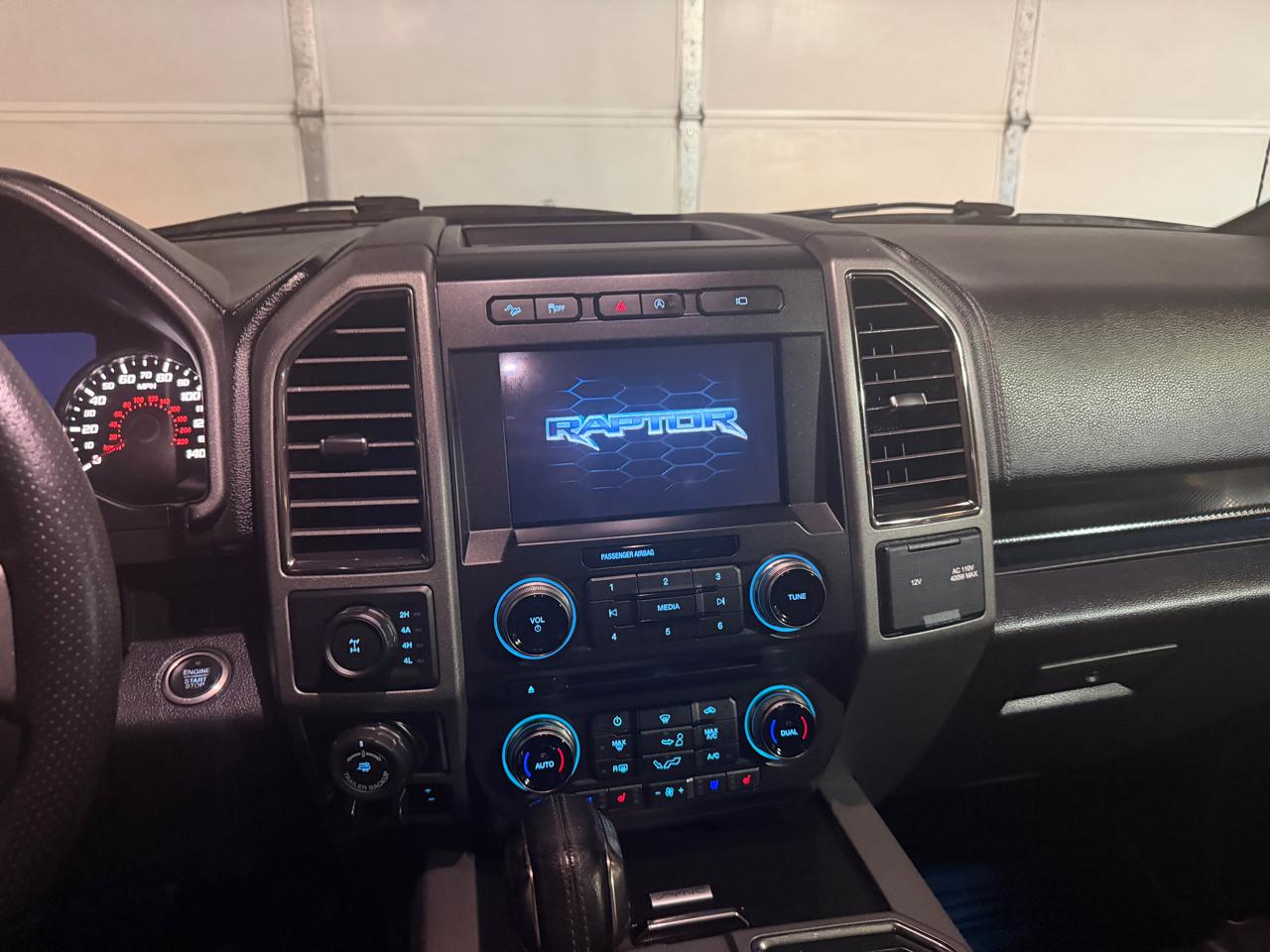 Ford F-150 Raptor SuperCrew 4WD 2017