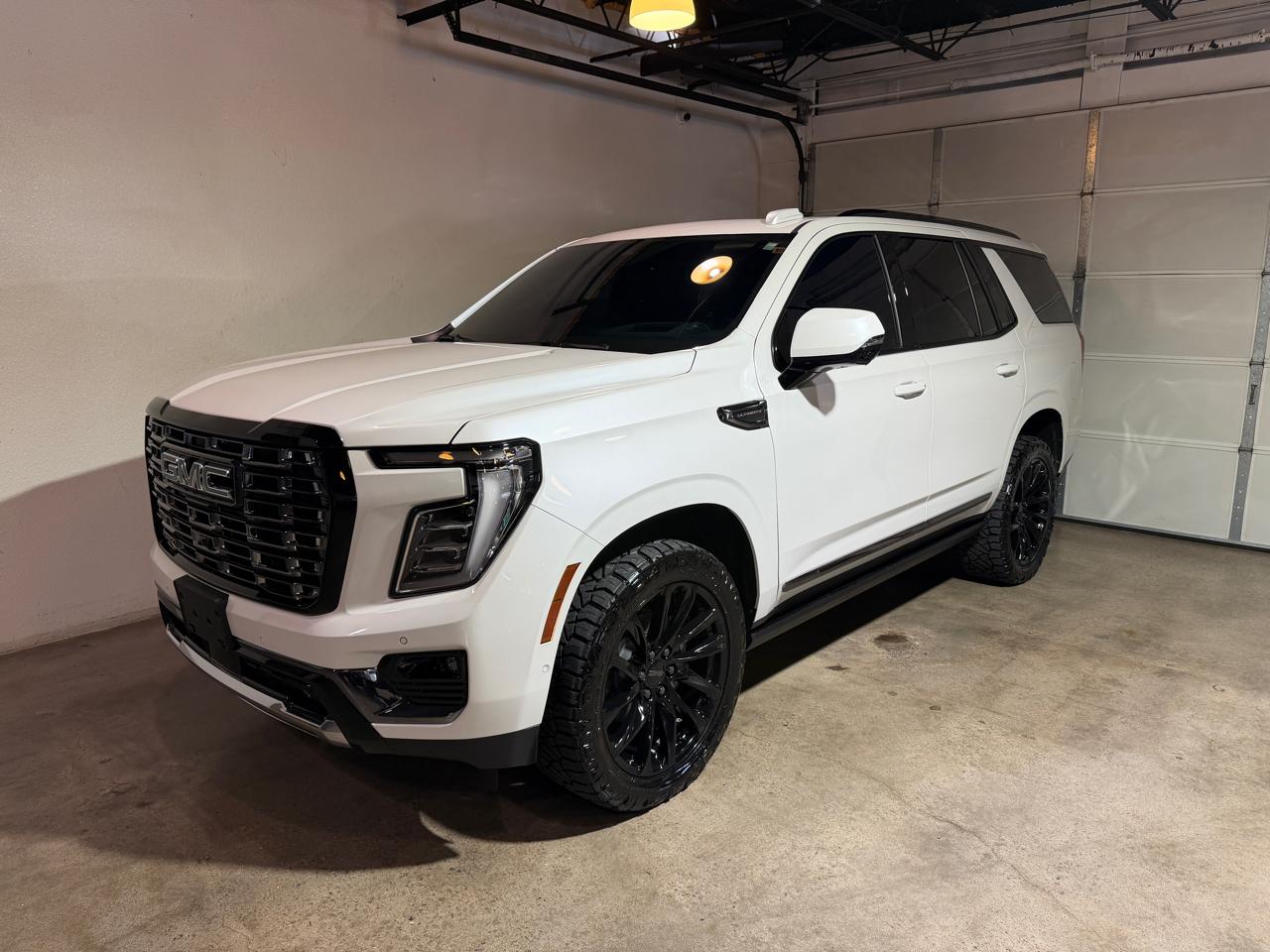 GMC Yukon Denali Ultimate 4WD 2025
