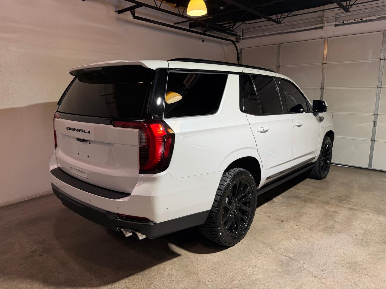 GMC Yukon Denali Ultimate 4WD 2025