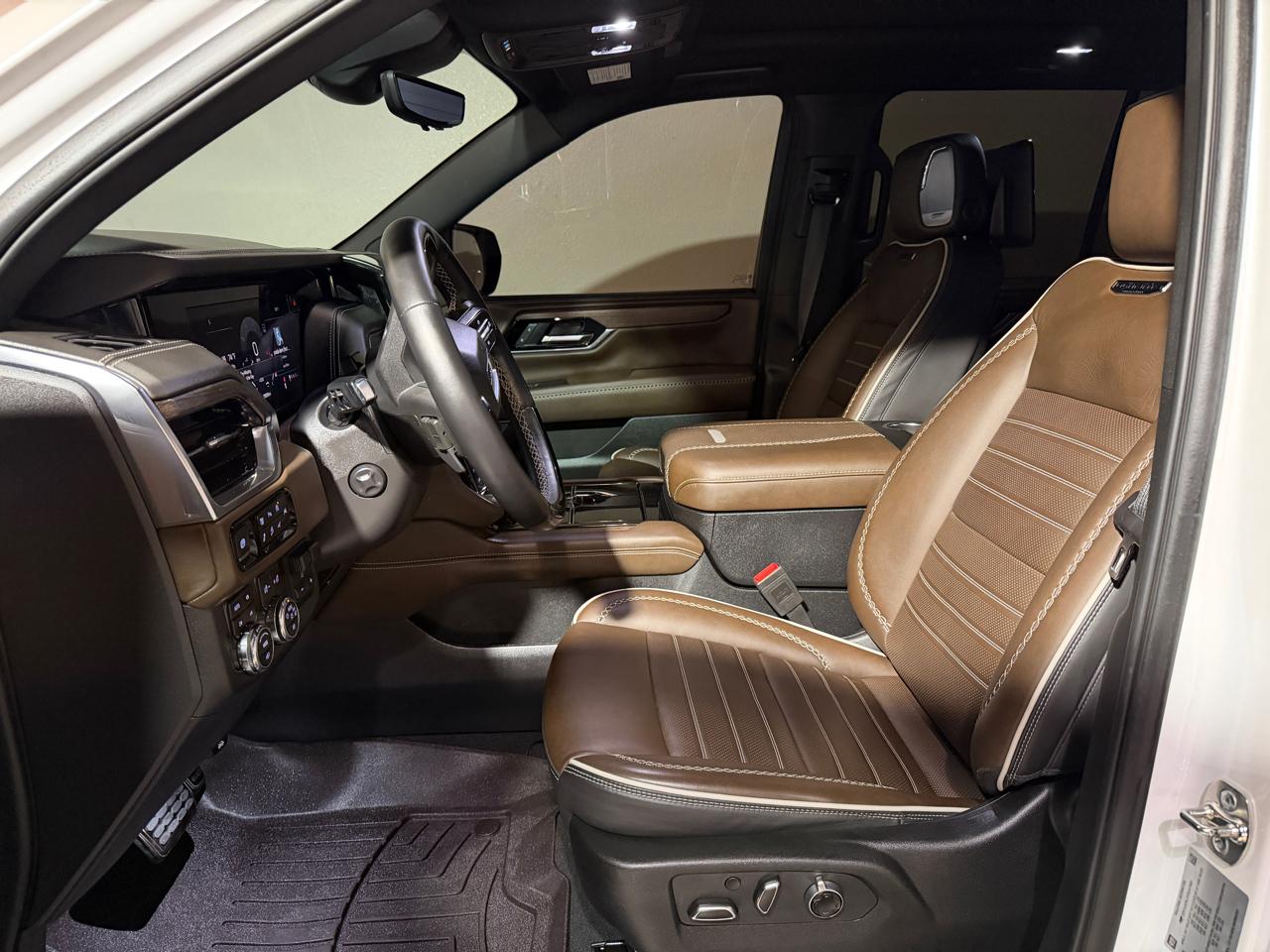GMC Yukon Denali Ultimate 4WD 2025
