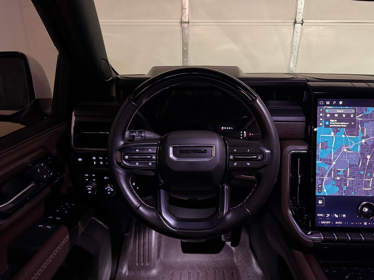 GMC Yukon Denali Ultimate 4WD 2025