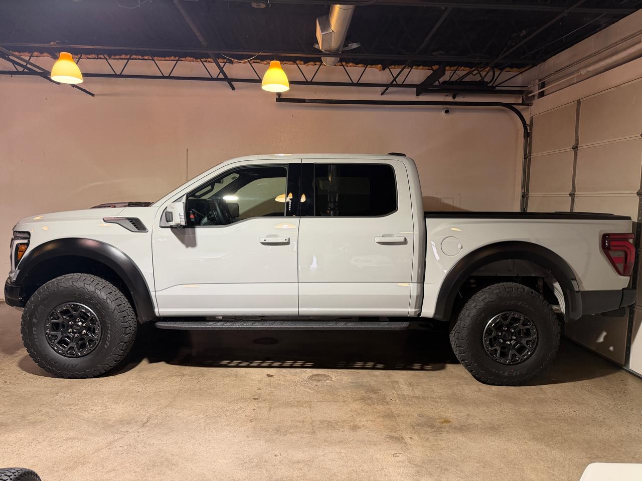 Ford F-150 Raptor SuperCrew 4WD 2026