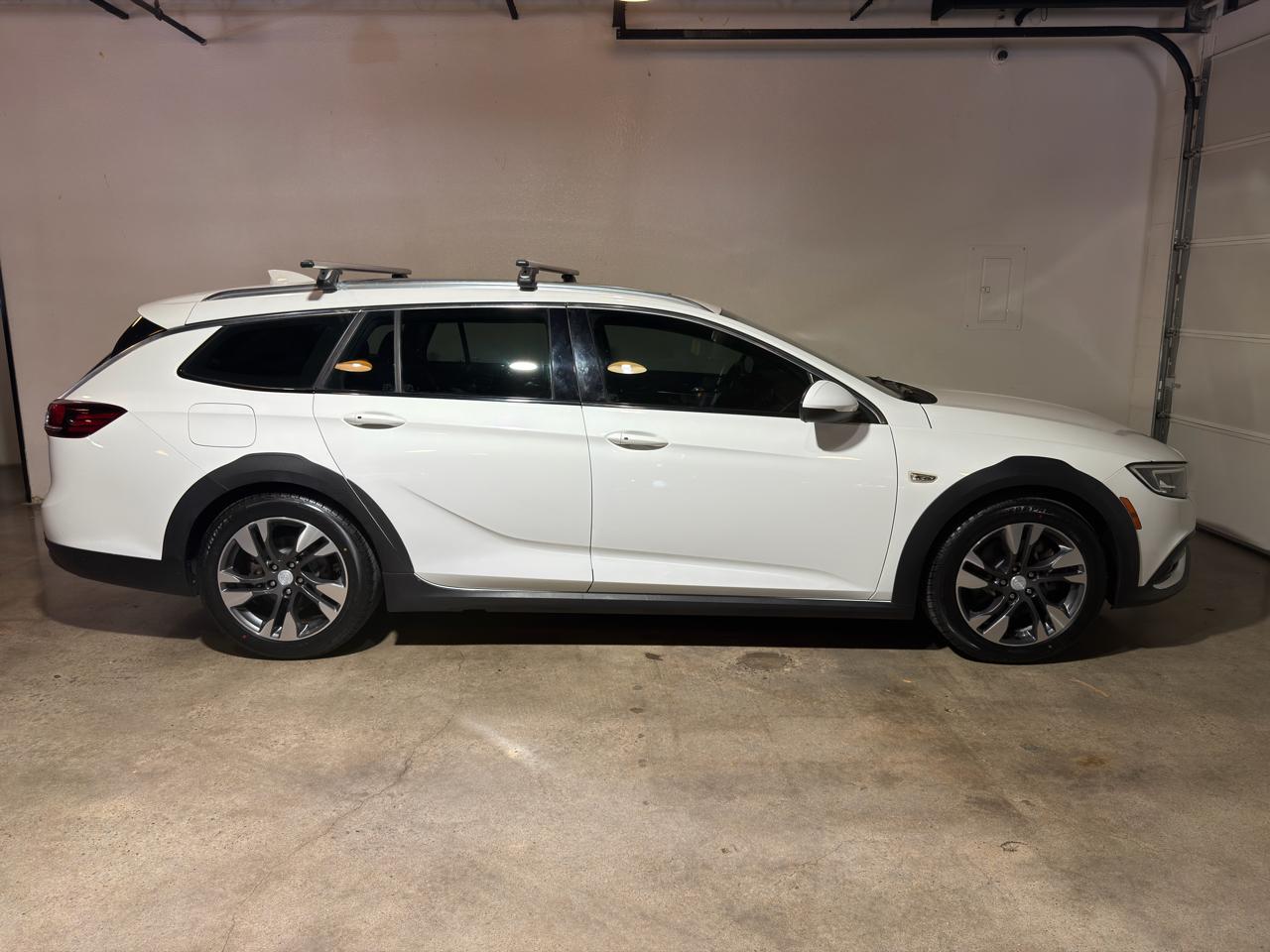Buick Regal TourX Essence 2018
