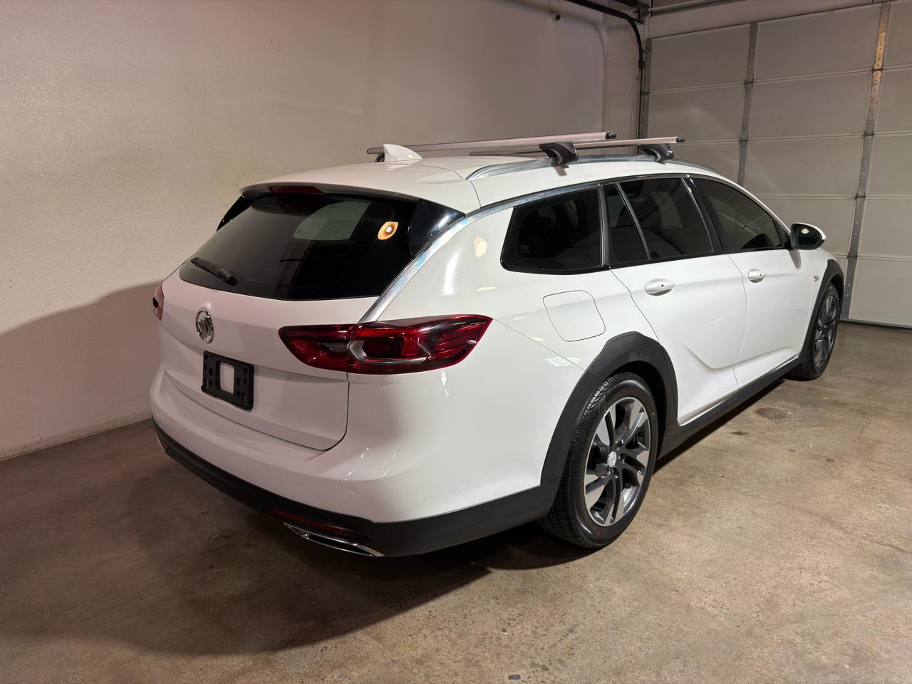 Buick Regal TourX Essence 2018