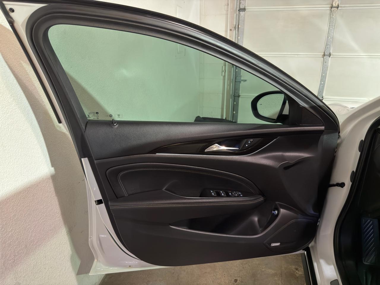 Buick Regal TourX Essence 2018
