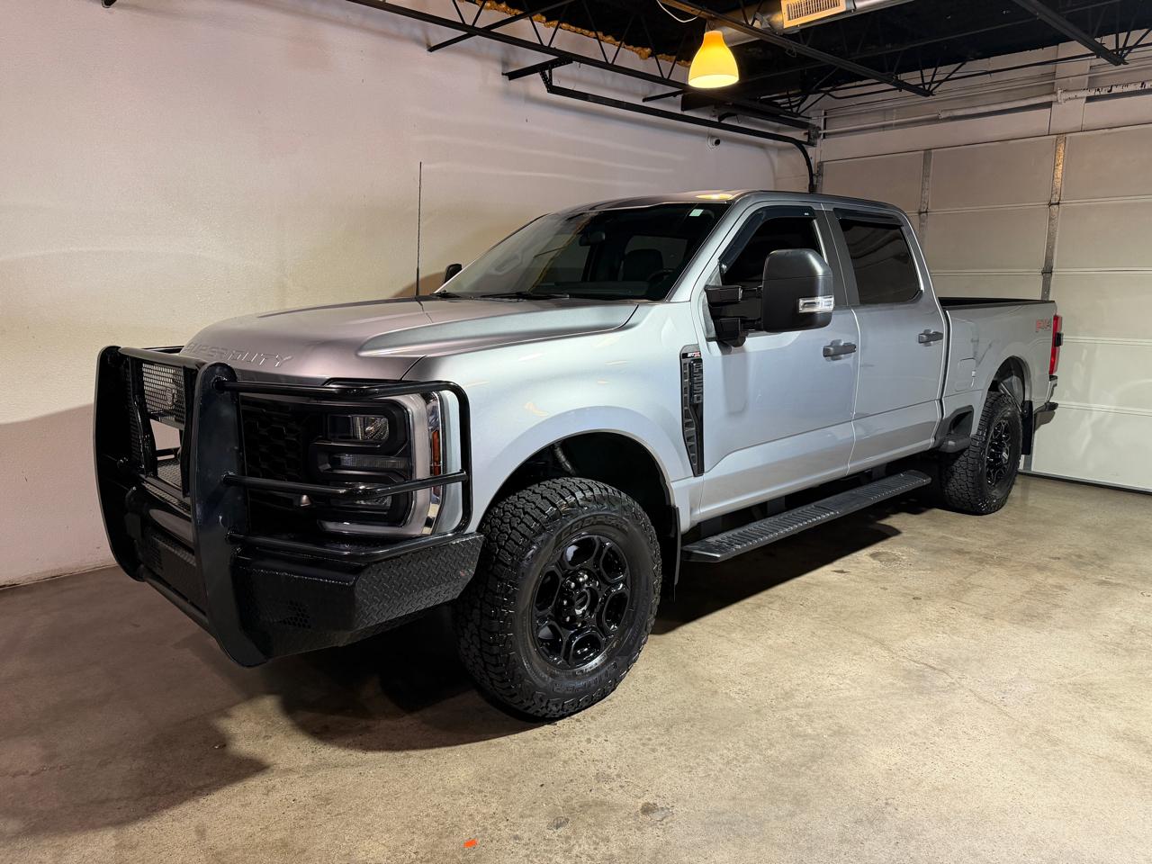 Ford F-250 SD XL Crew Cab 4WD 2024