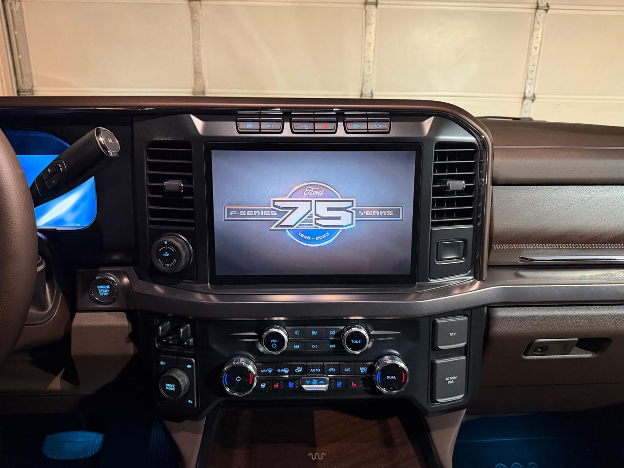 Ford F-350 SD King Ranch Crew Cab Long Bed DRW 4WD 2023