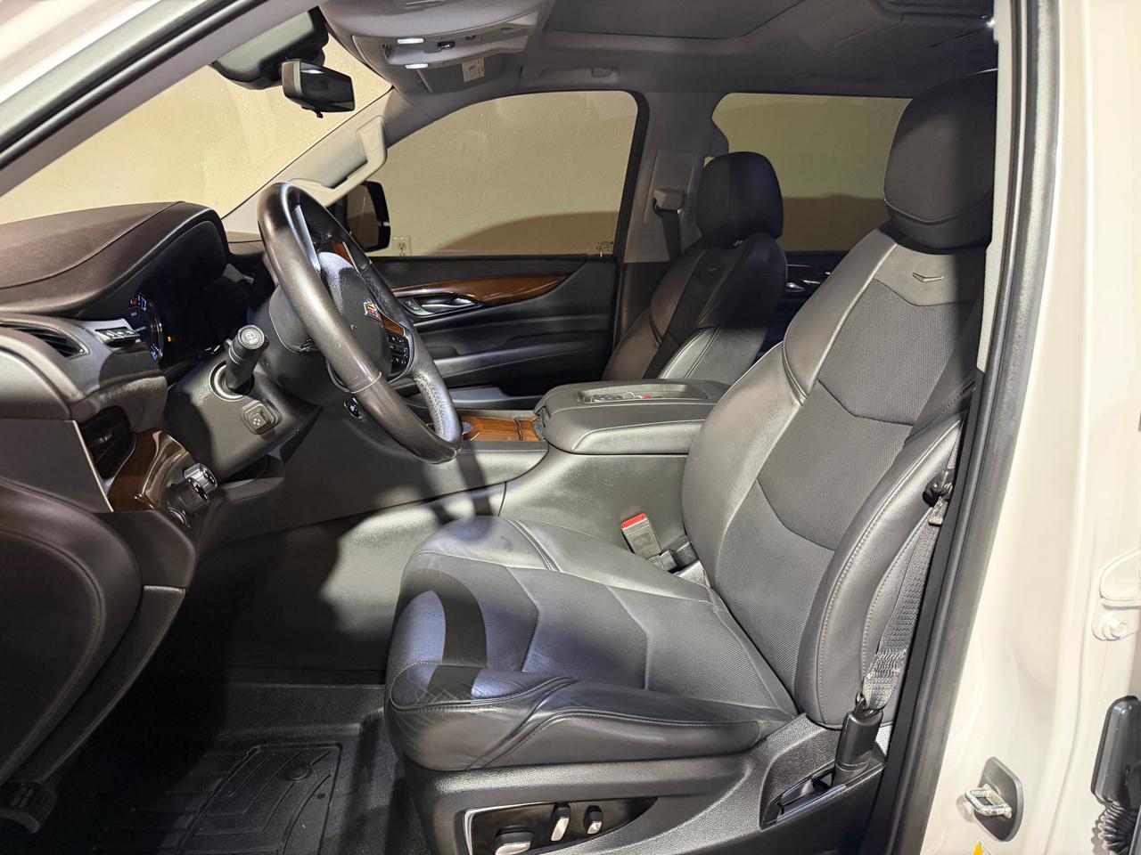 Cadillac Escalade ESV Luxury 4WD 2020