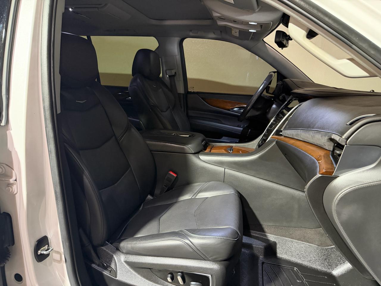 Cadillac Escalade ESV Luxury 4WD 2020