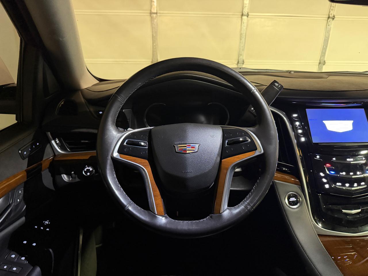 Cadillac Escalade ESV Luxury 4WD 2020