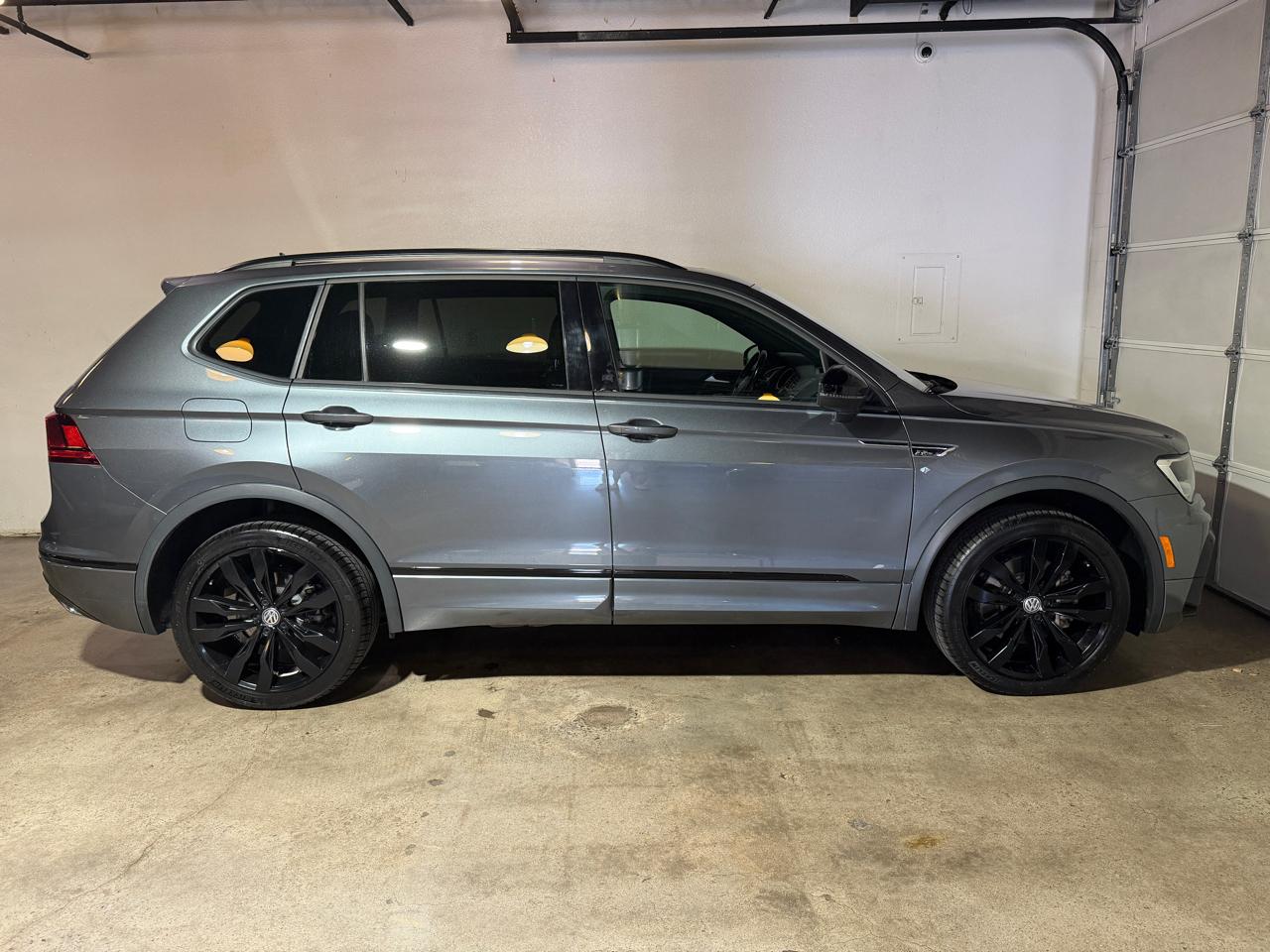 Volkswagen Tiguan SE R-Line Black 4D SUV 4Motion 2020