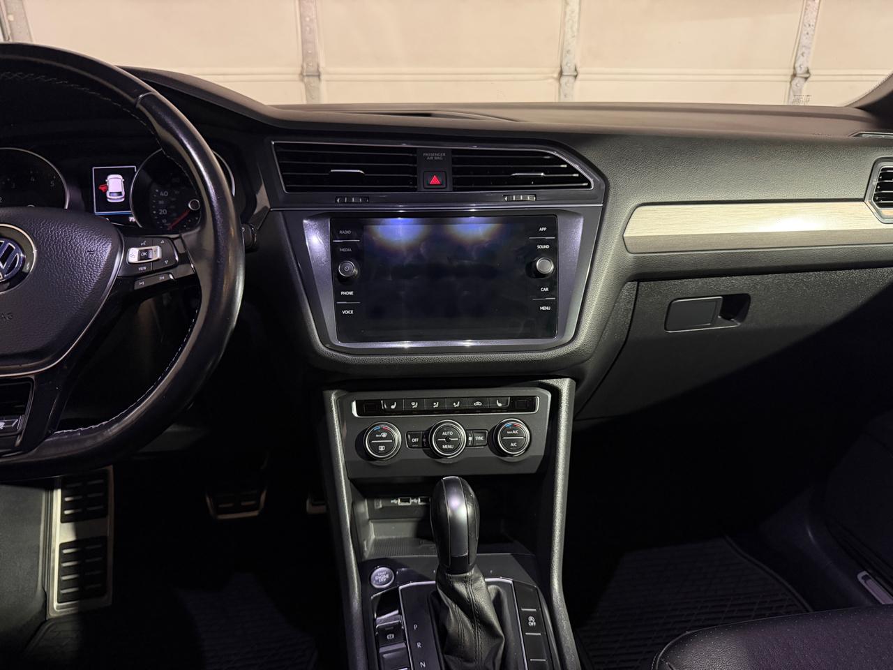 Volkswagen Tiguan SE R-Line Black 4D SUV 4Motion 2020