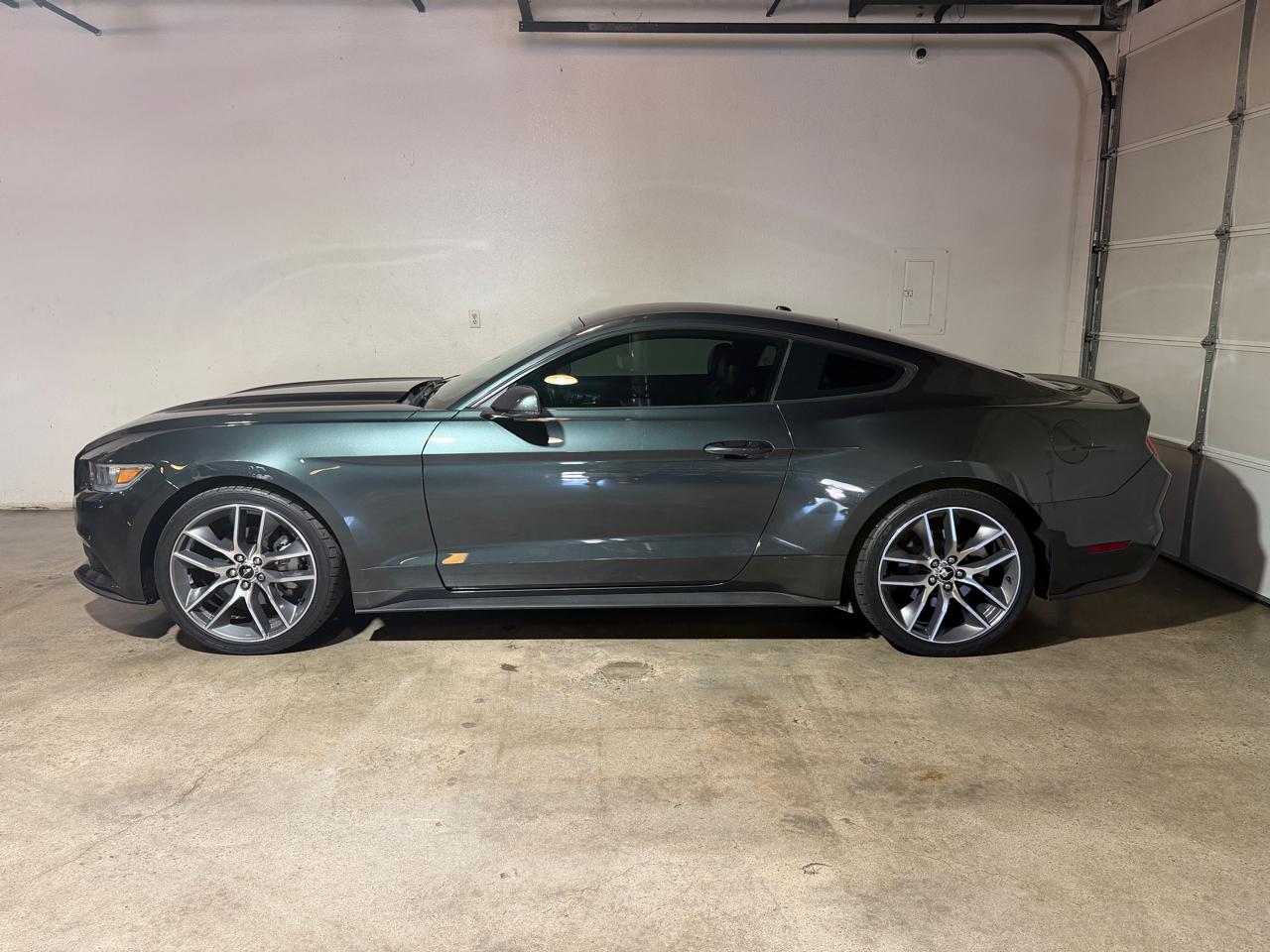 Ford Mustang EcoBoost Coupe 2015
