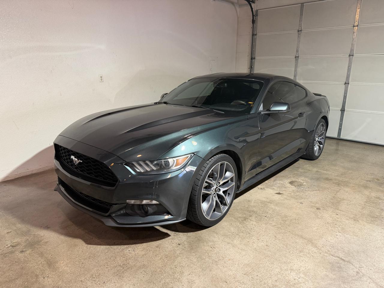 Ford Mustang EcoBoost Coupe 2015