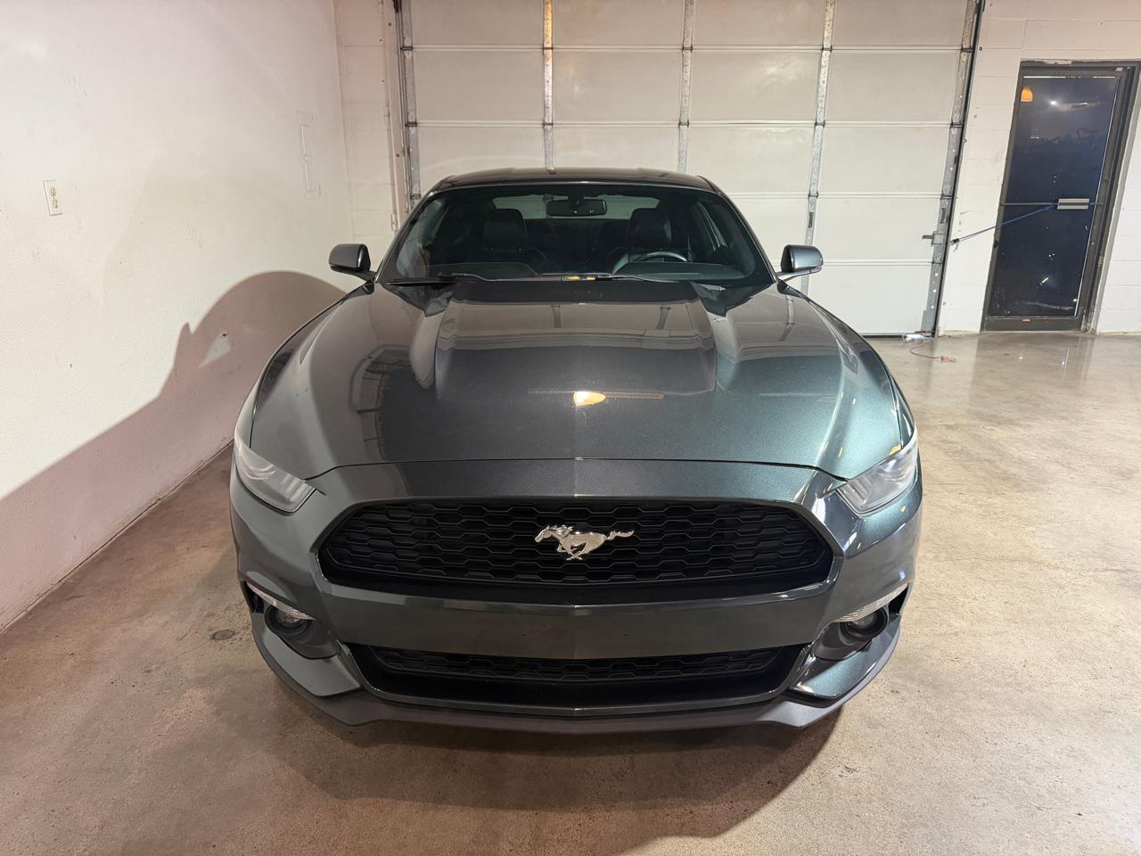 Ford Mustang EcoBoost Coupe 2015