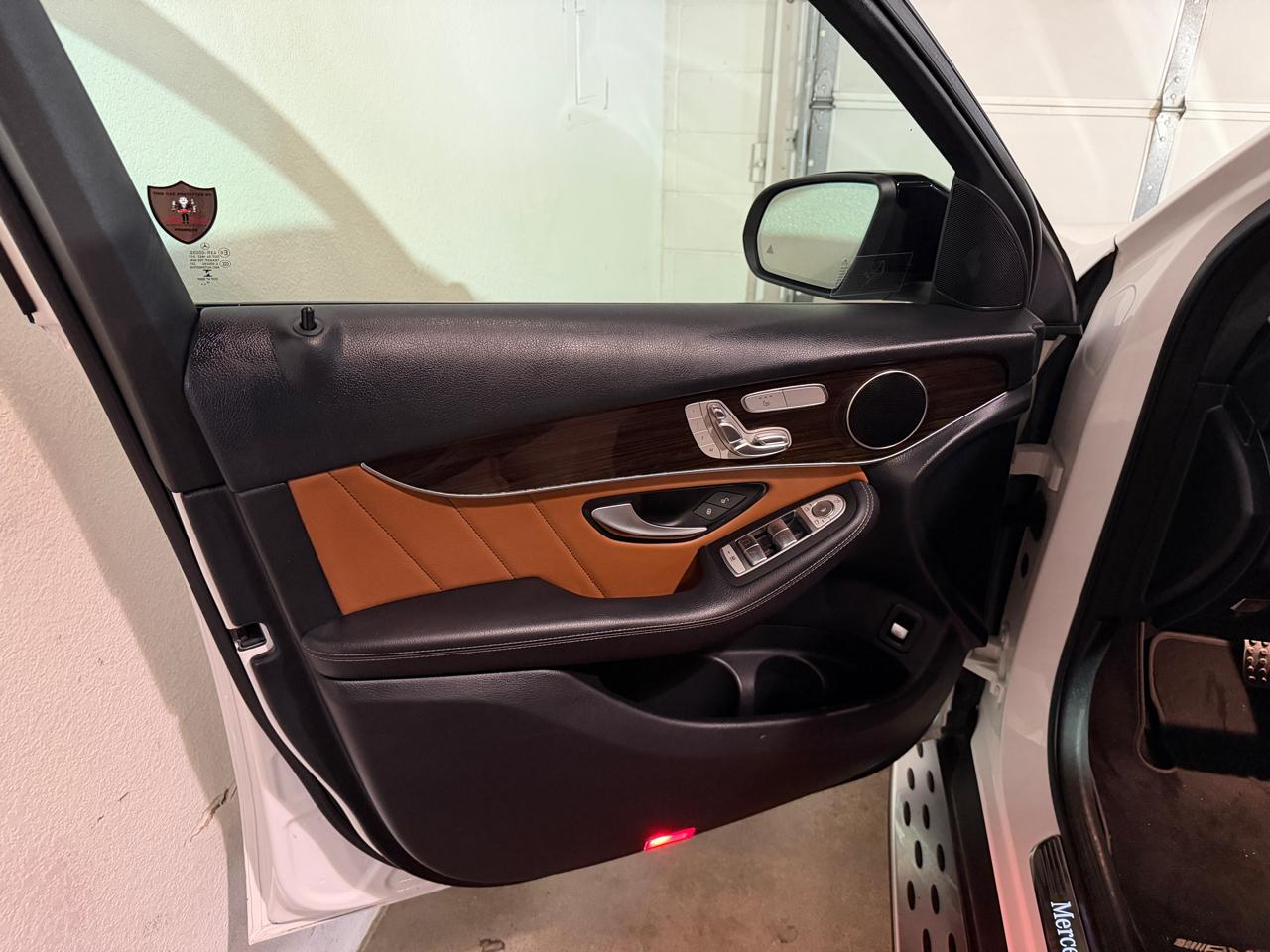 Mercedes-Benz GLC-Class GLC300 2020