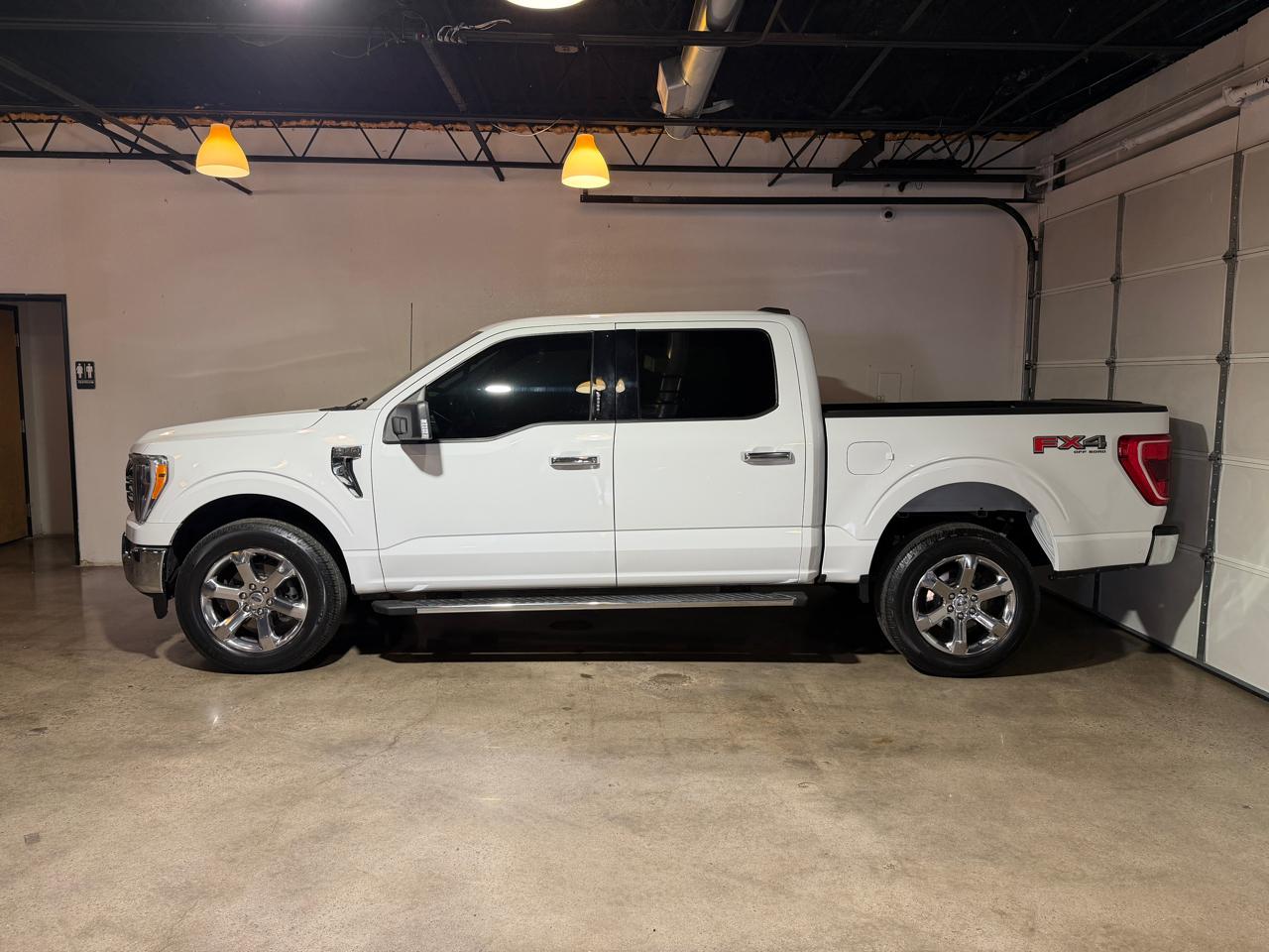 Ford F-150 XLT SuperCrew 4WD 2021