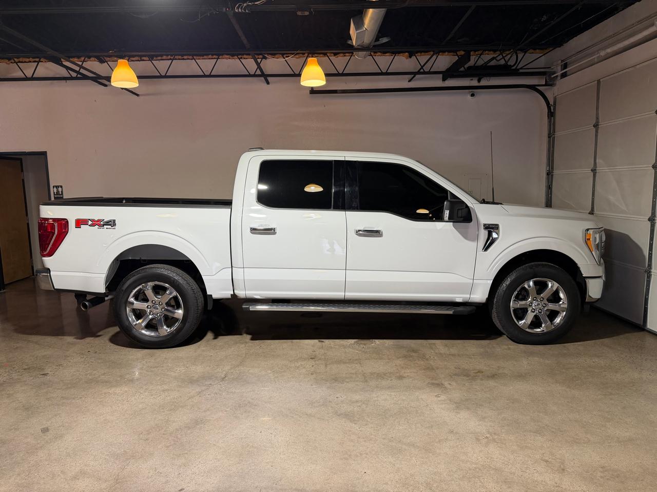 Ford F-150 XLT SuperCrew 4WD 2021