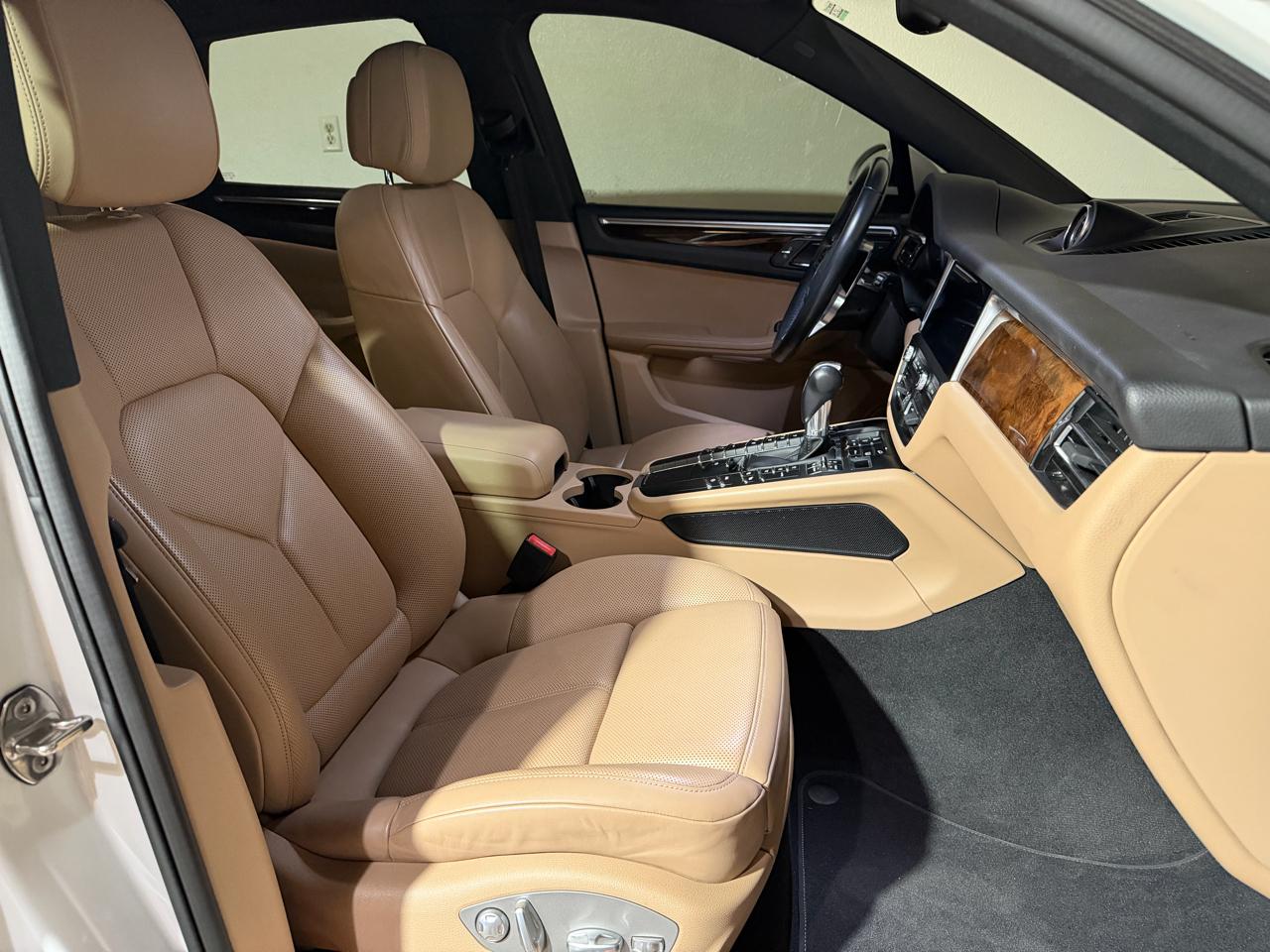 Porsche Macan Base 2019