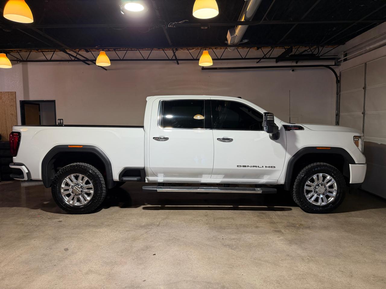 GMC Sierra 2500HD Denali Crew Cab 4WD 2020