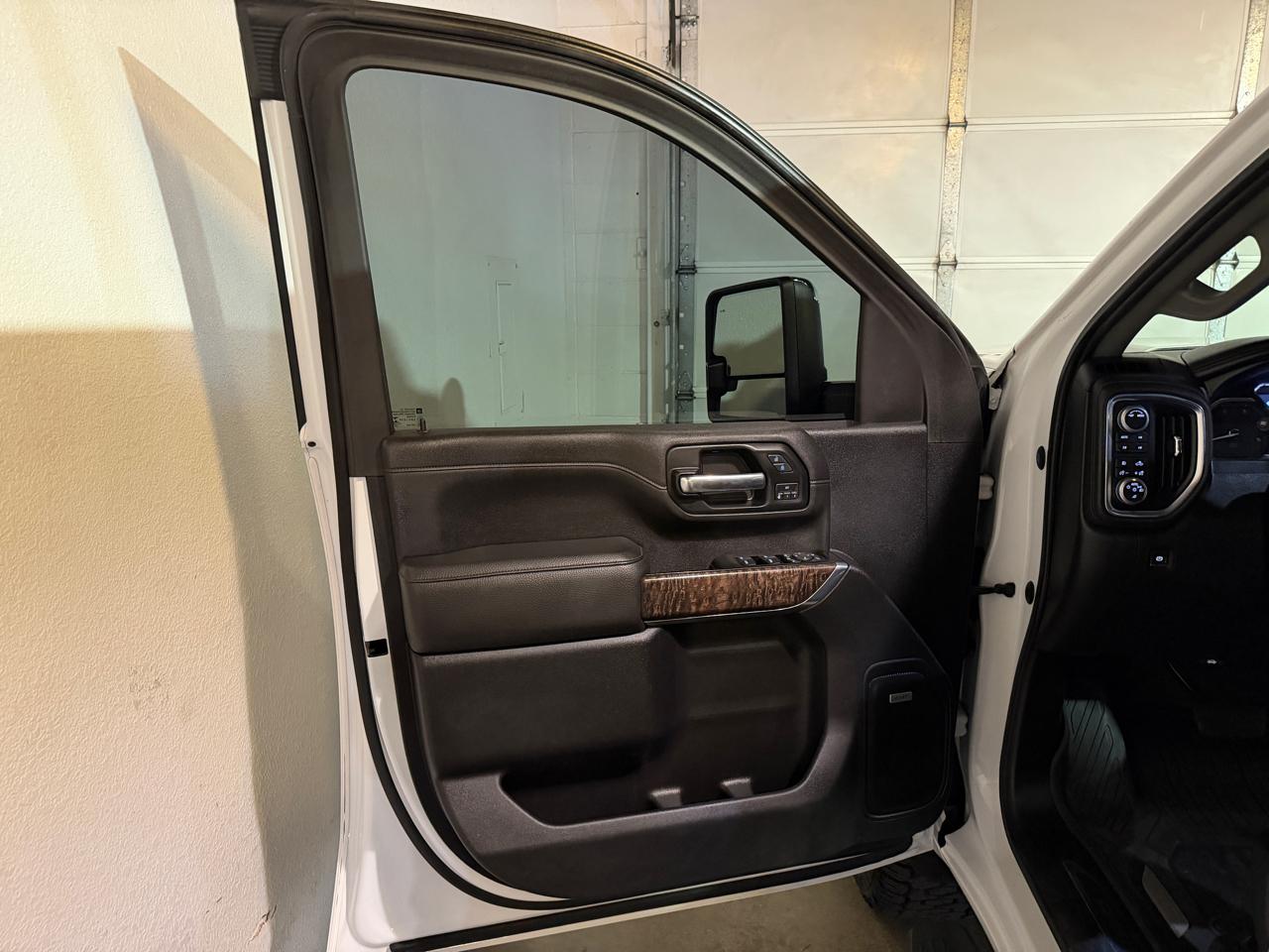 GMC Sierra 2500HD Denali Crew Cab 4WD 2020