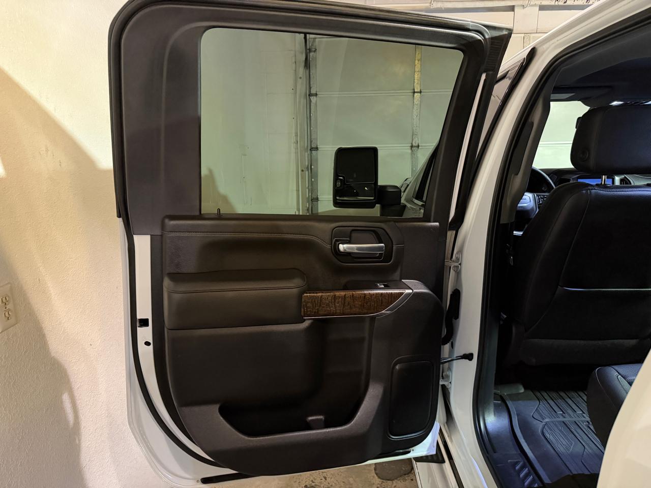 GMC Sierra 2500HD Denali Crew Cab 4WD 2020