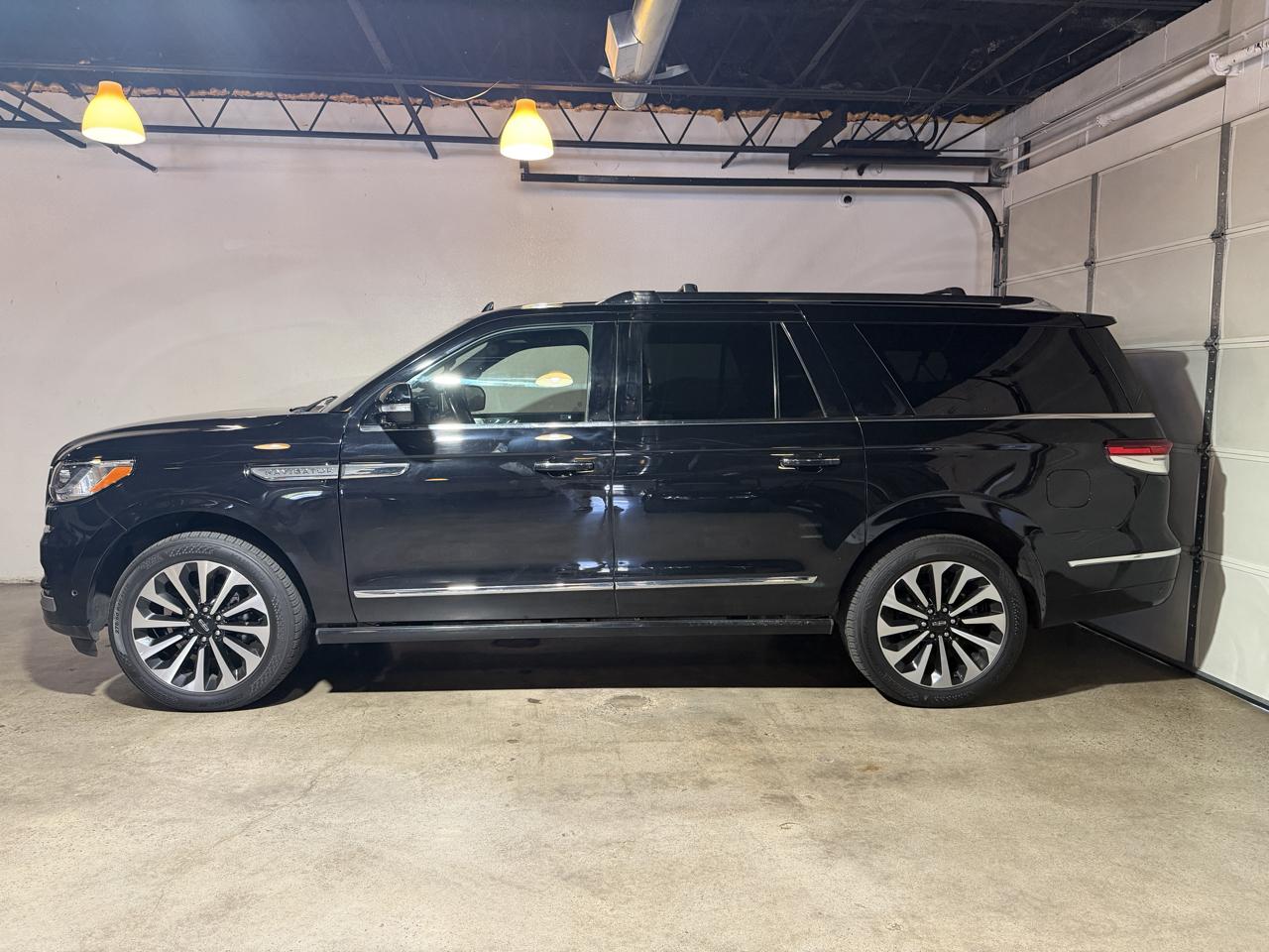 Lincoln Navigator L Reserve 4WD 2023