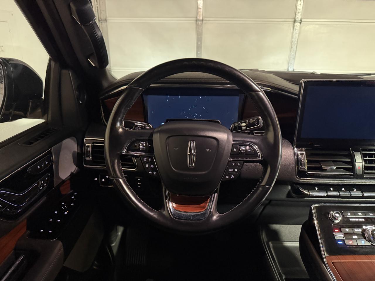 Lincoln Navigator L Reserve 4WD 2023