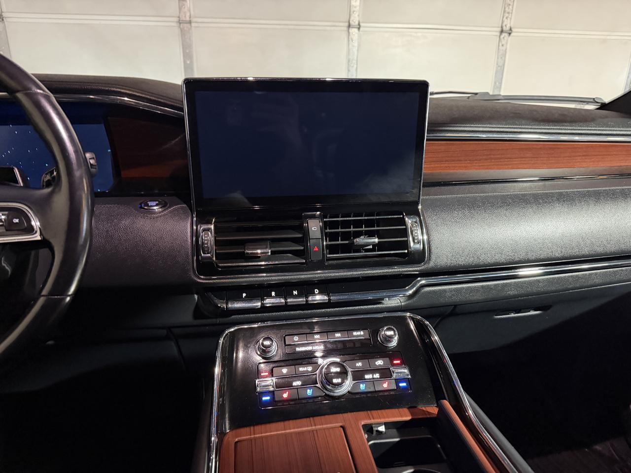 Lincoln Navigator L Reserve 4WD 2023