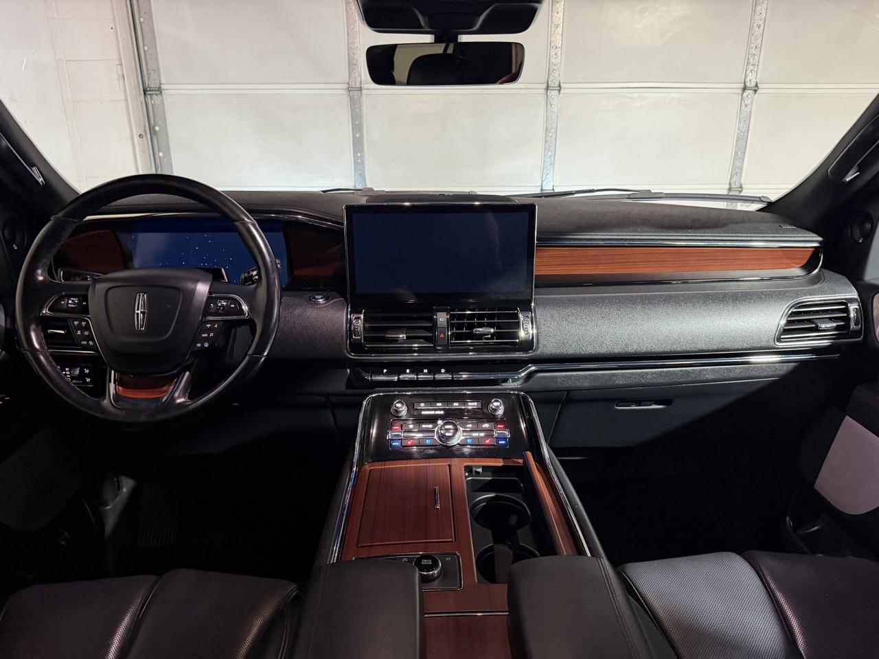 Lincoln Navigator L Reserve 4WD 2023