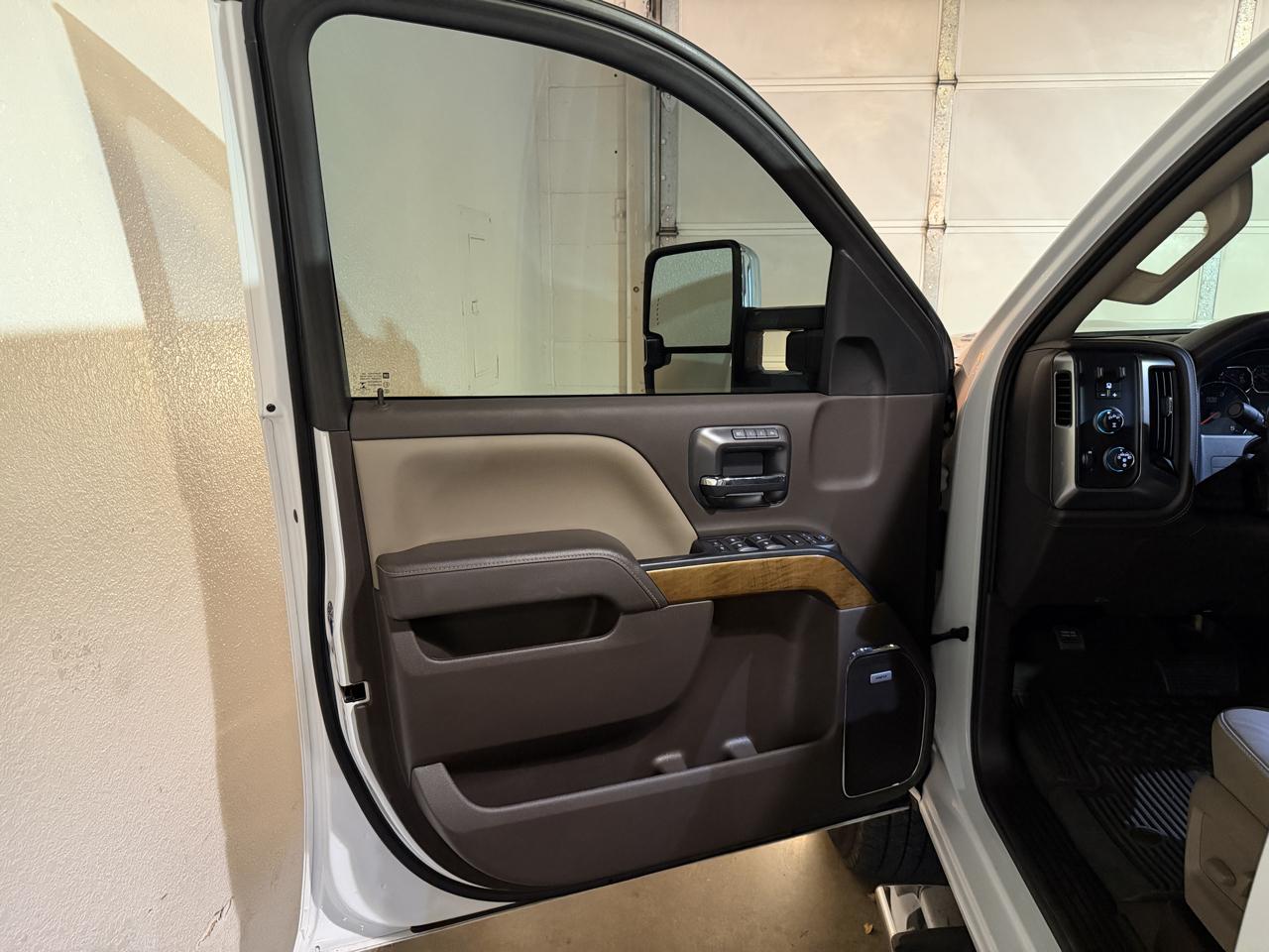 Chevrolet Silverado 3500HD LTZ Crew Cab DRW 4WD 2019