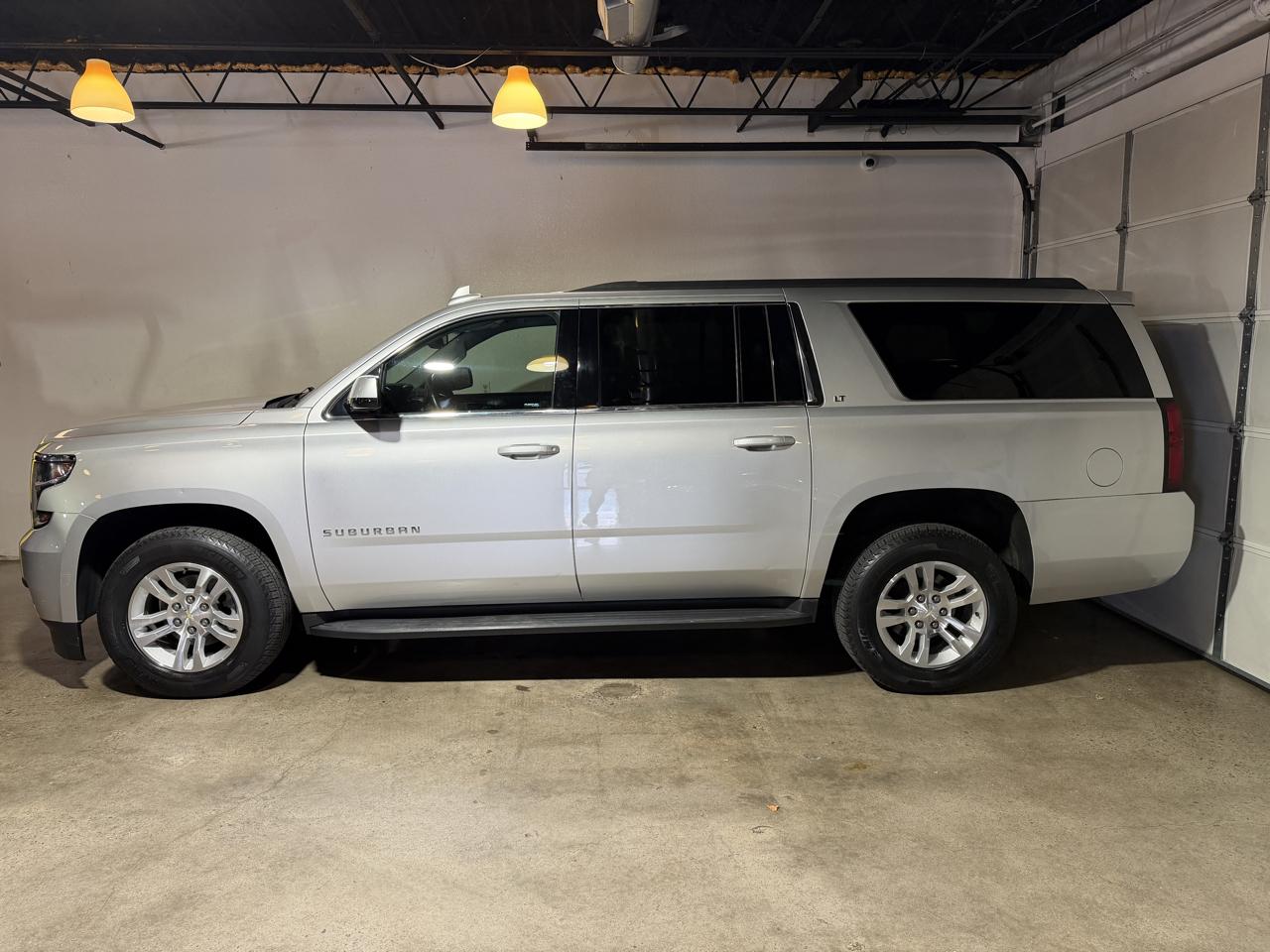 Chevrolet Suburban LT 4WD 2017
